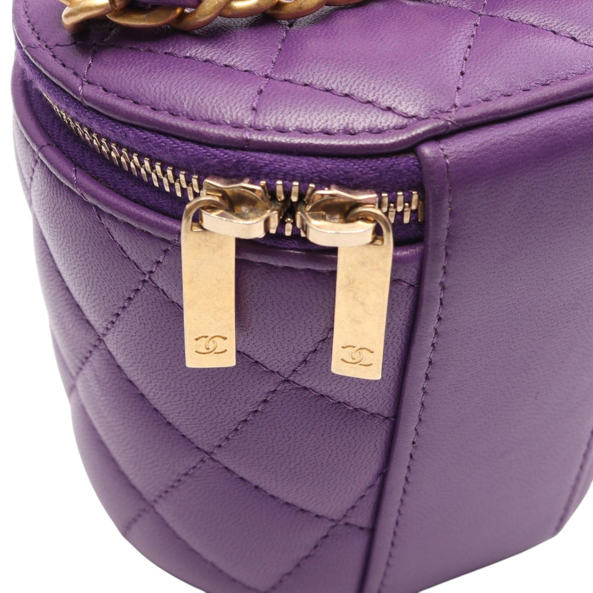 Chanel Quilted Lambskin Afternoon Tea Vanity Case with Chain