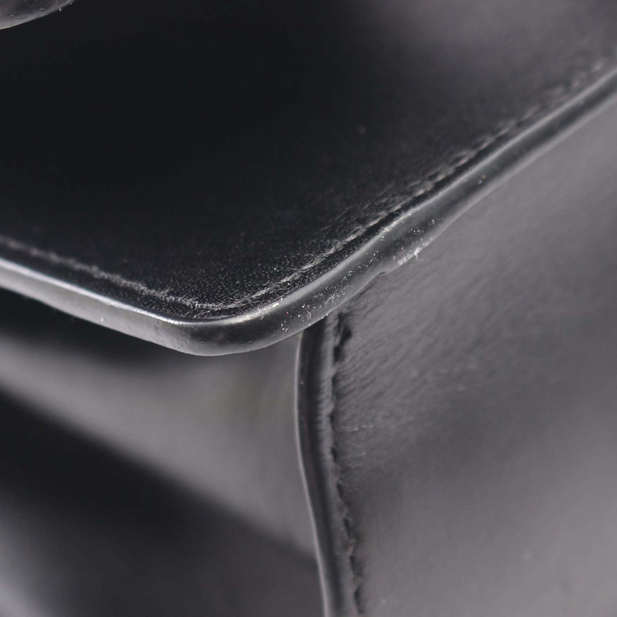 LOEWE Leather Barcelona Flap — Black