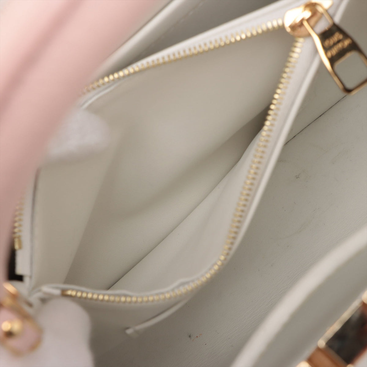 Louis Vuitton Taurillon Capucines BB