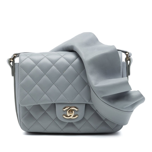Chanel Quilted Calfskin Bolero de Chanel Flap