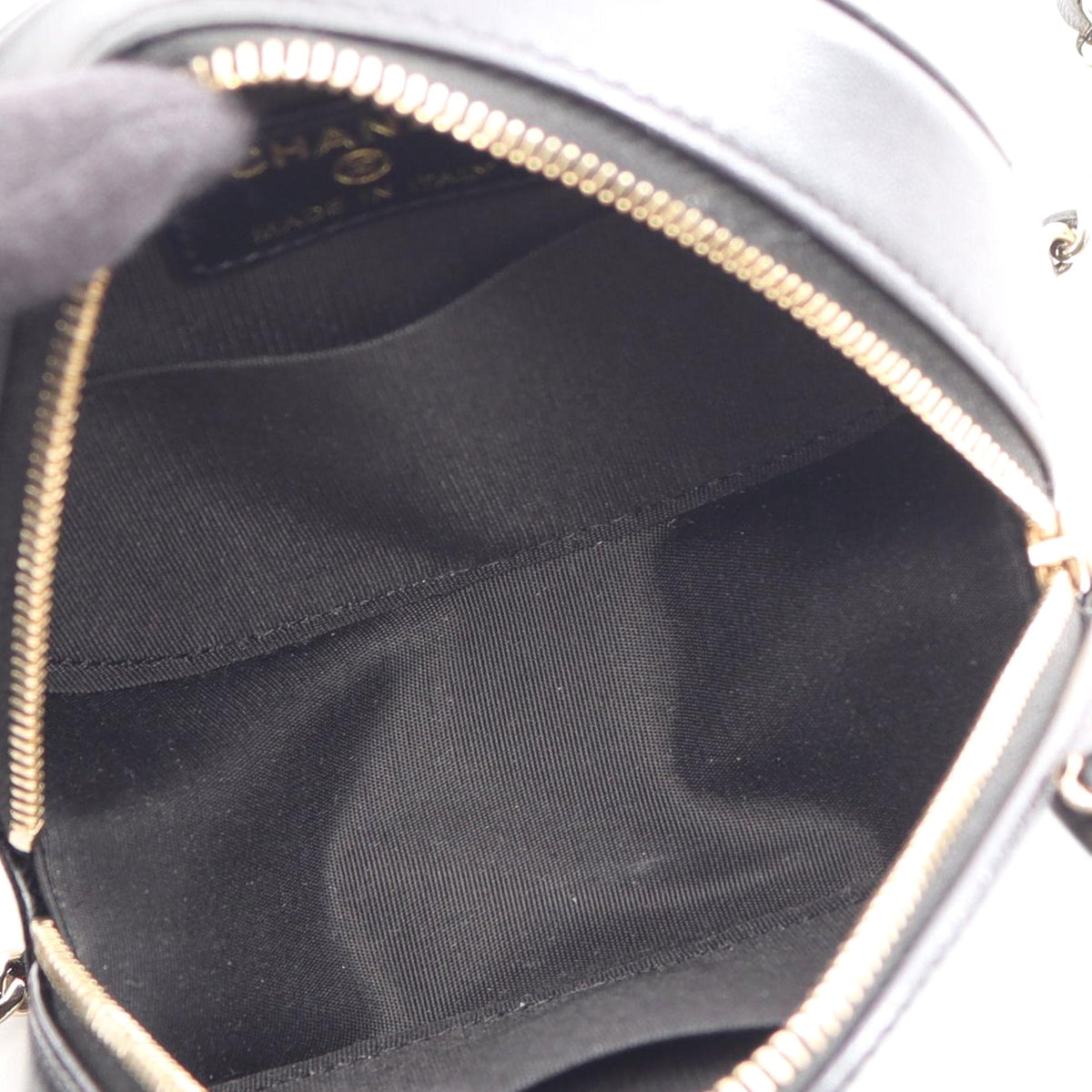 Chanel CC Quilted Lambskin Round Clutch With Chain — Black