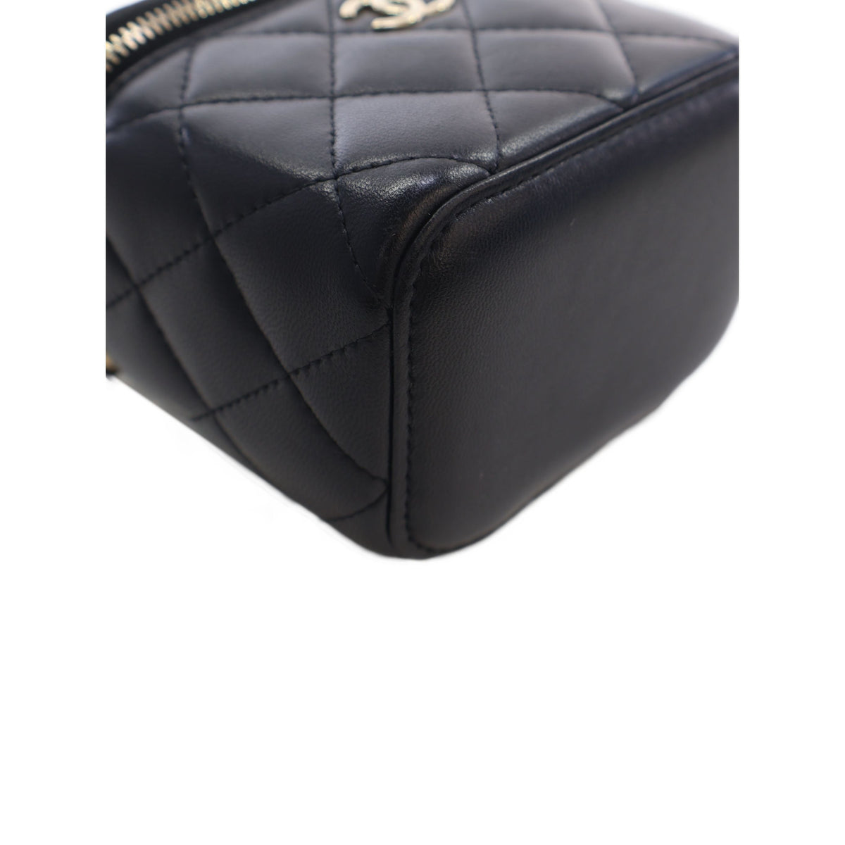Chanel Mini CC Quilted Lambskin Top Handle Vanity Case With Chain — Black
