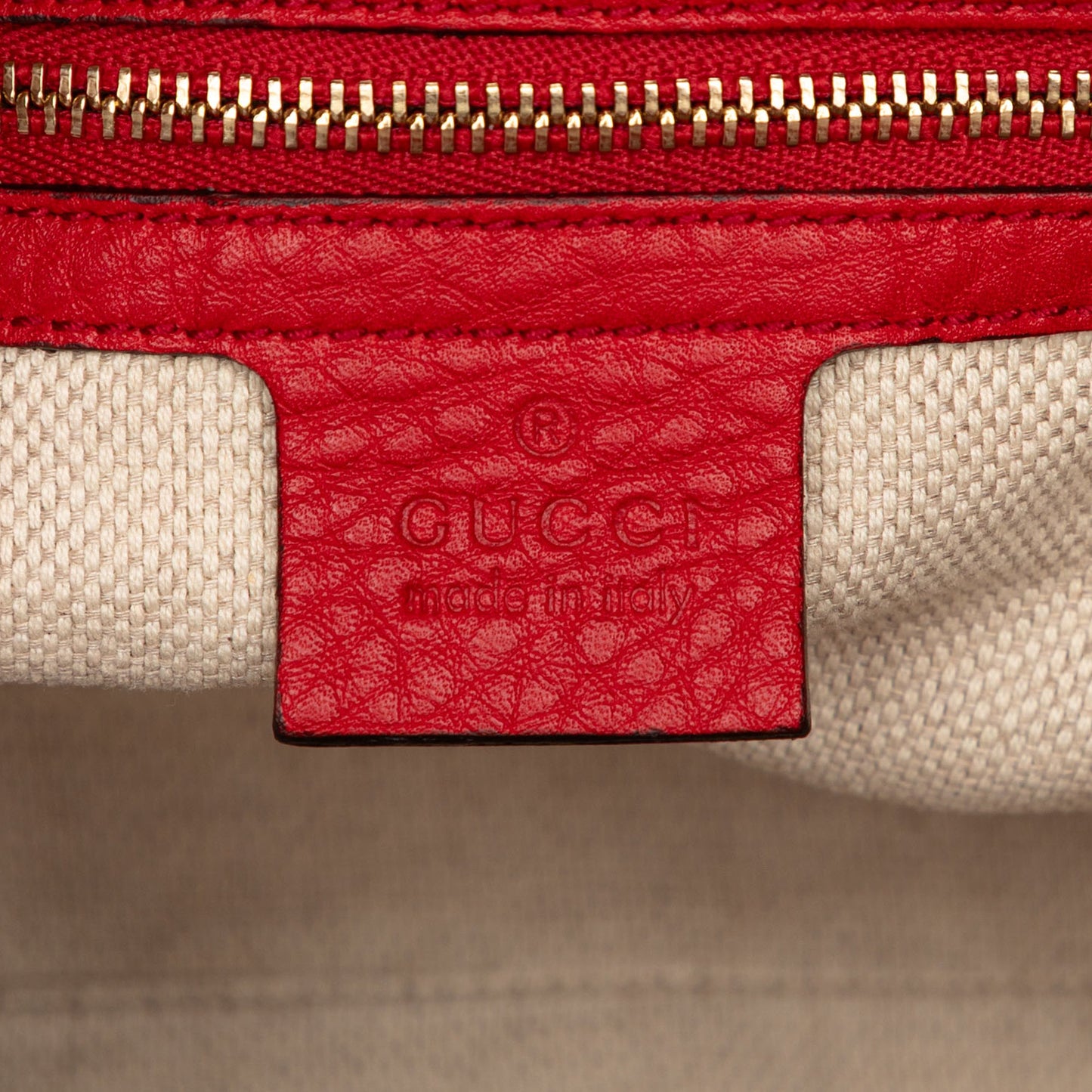 Gucci Medium Calfskin Soho Chain Tote