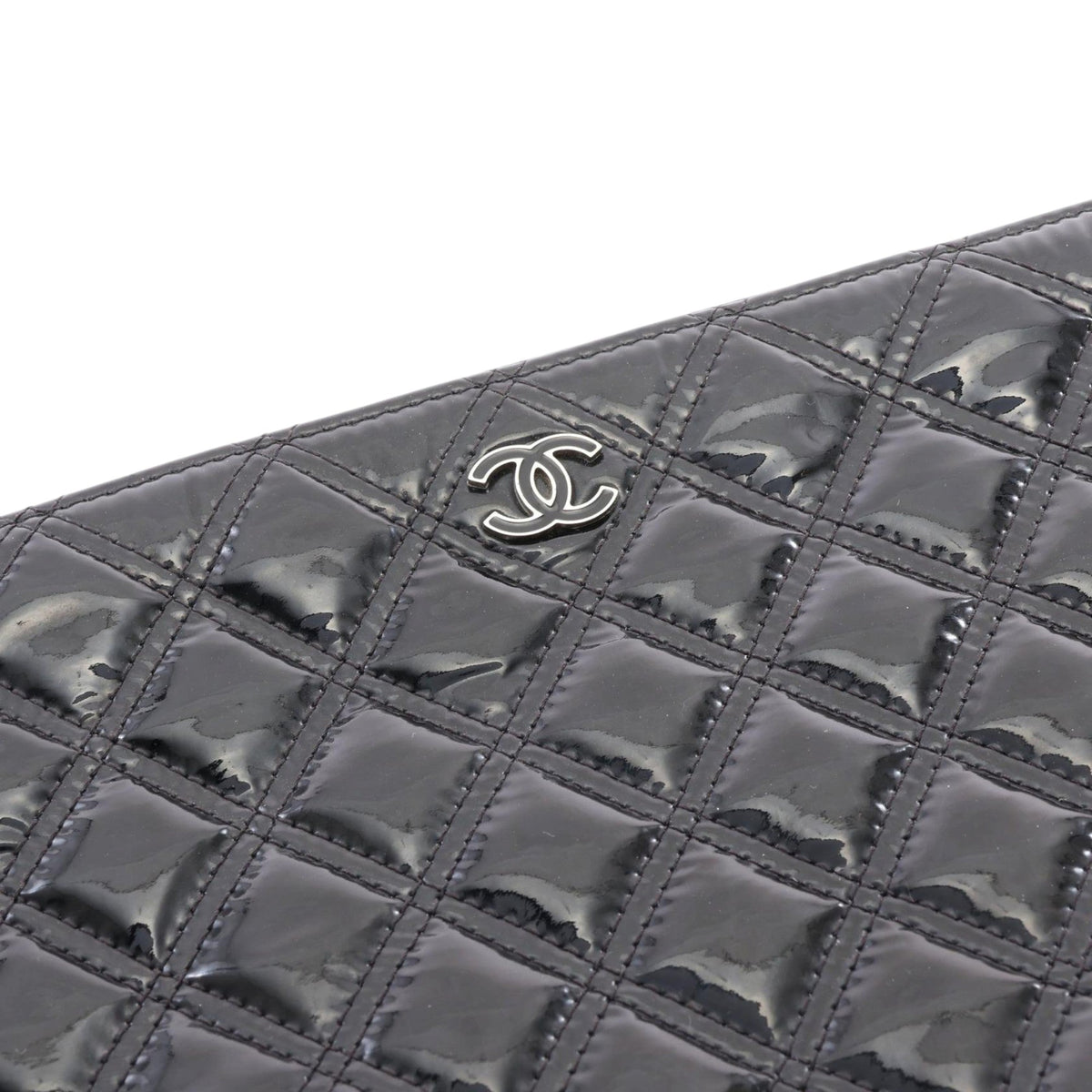 Chanel Medium Quilted Patent Double Stitch O Case Clutch — Black