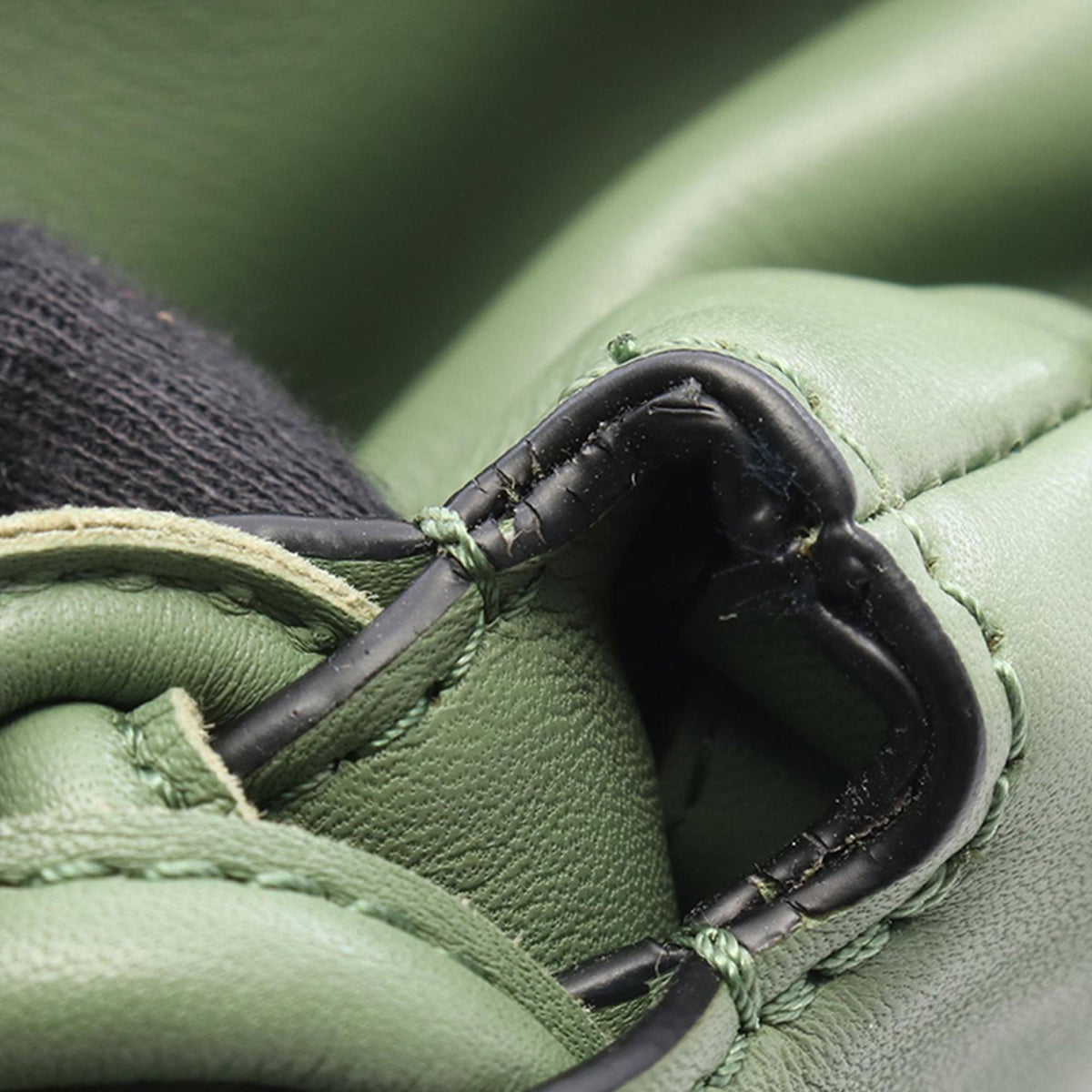 LOEWE Mini Nappa Flamenco Knot Clutch — Green