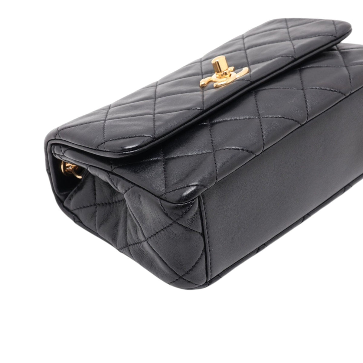 Chanel CC Quilted Lambskin Bead Single Flap — Black