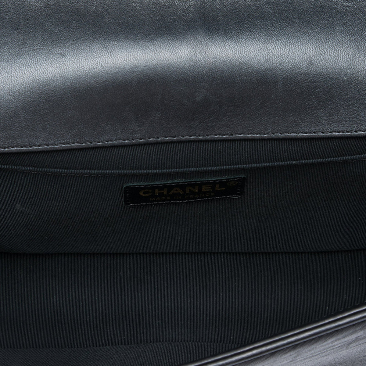 Chanel Old Medium Quilted Lambskin Boy Flap — Black