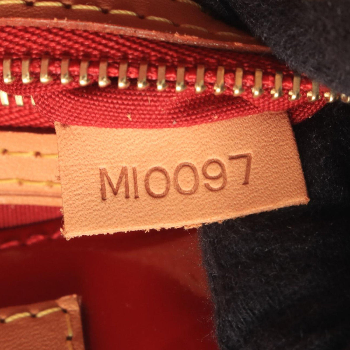 Louis Vuitton Monogram Vernis Reade PM — Red