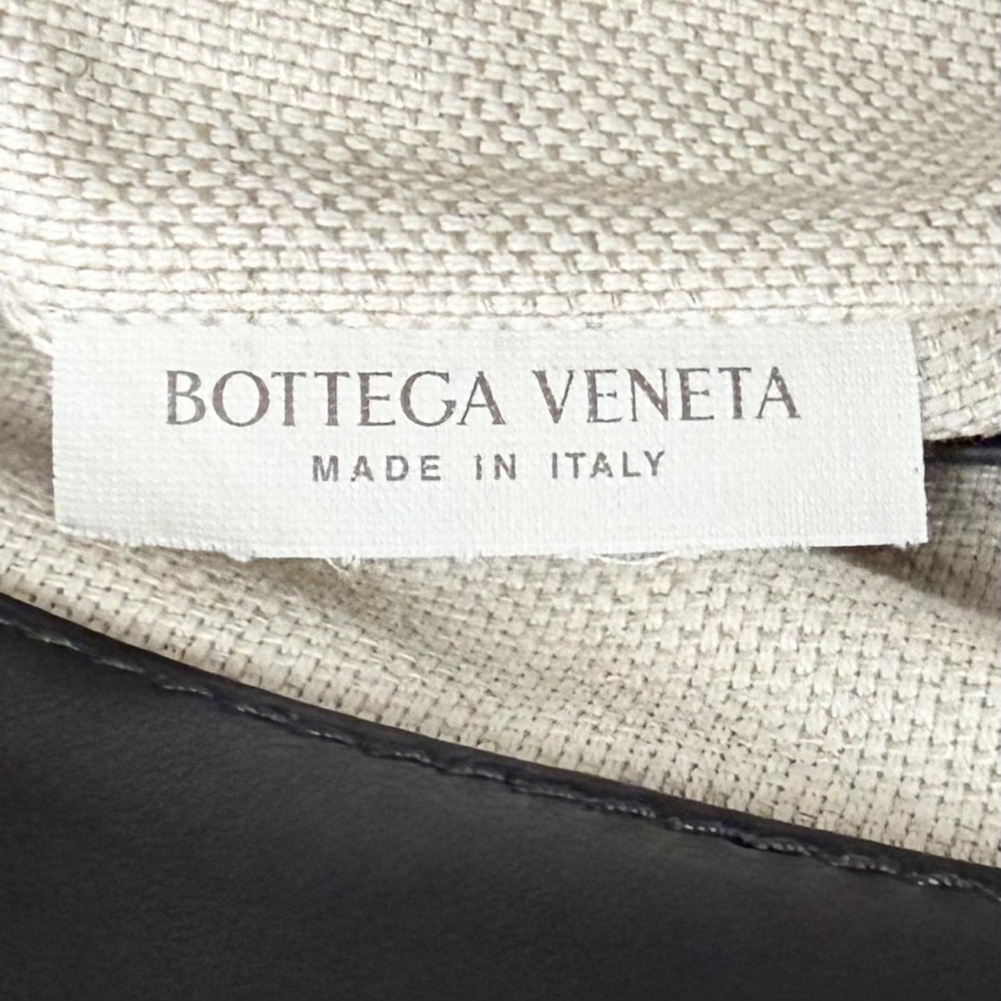 Bottega Veneta Nappa Intrecciato Andiamo Flat Messenger Bag