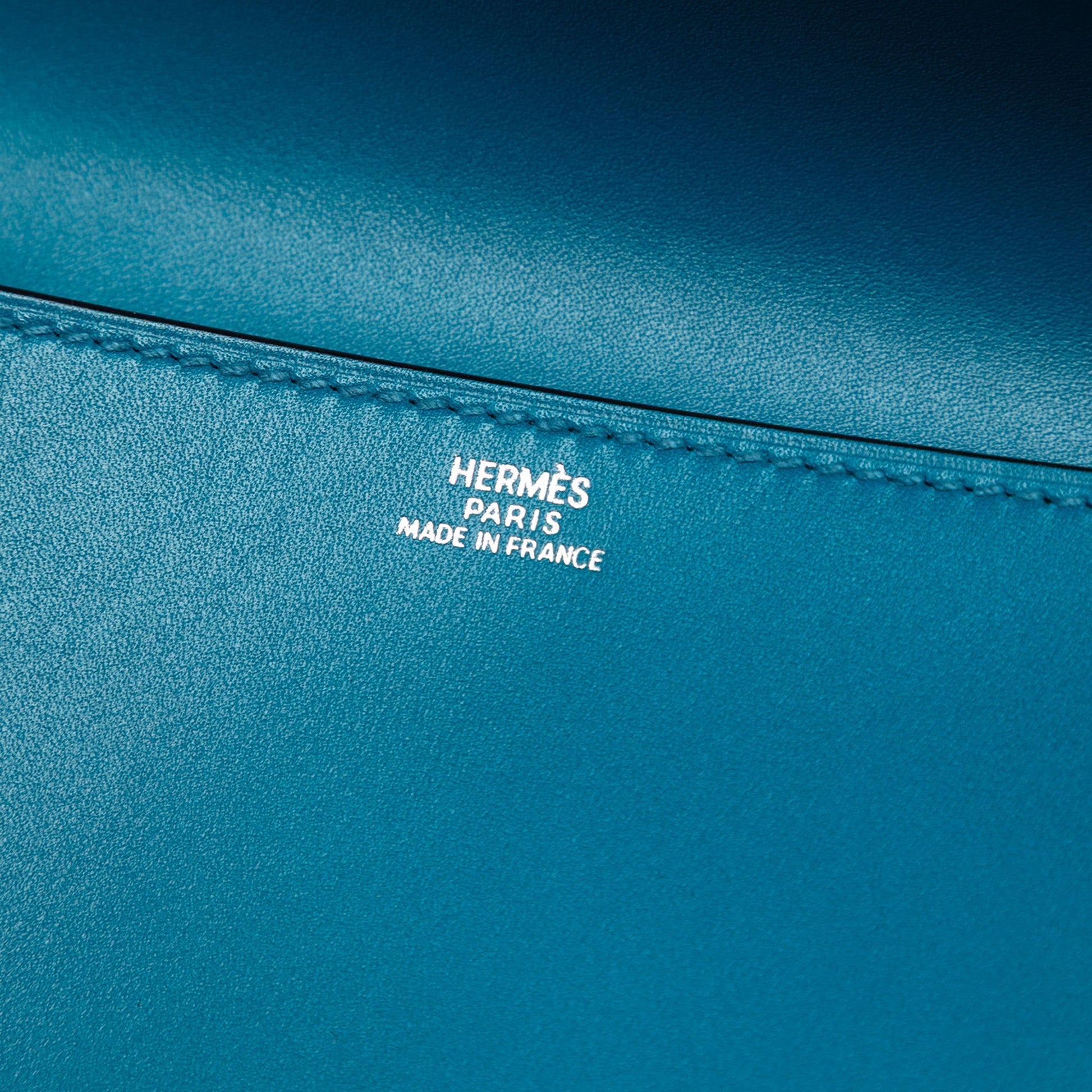 Hermès Tadelakt Medor Clutch 23