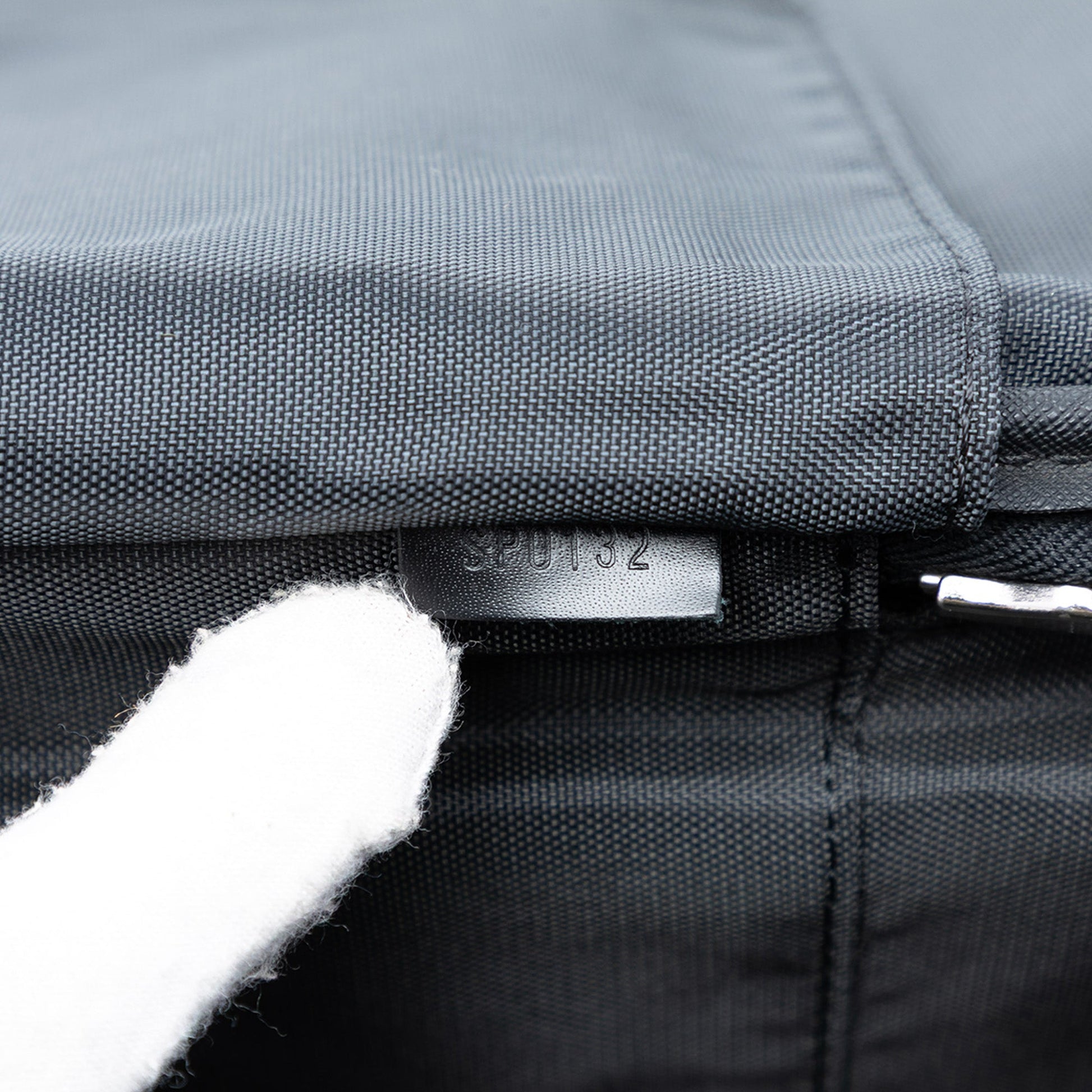 Damier Graphite Pegase 65