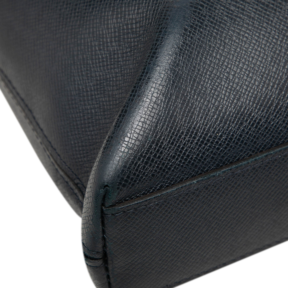 Louis Vuitton Taiga Anton Soft Briefcase