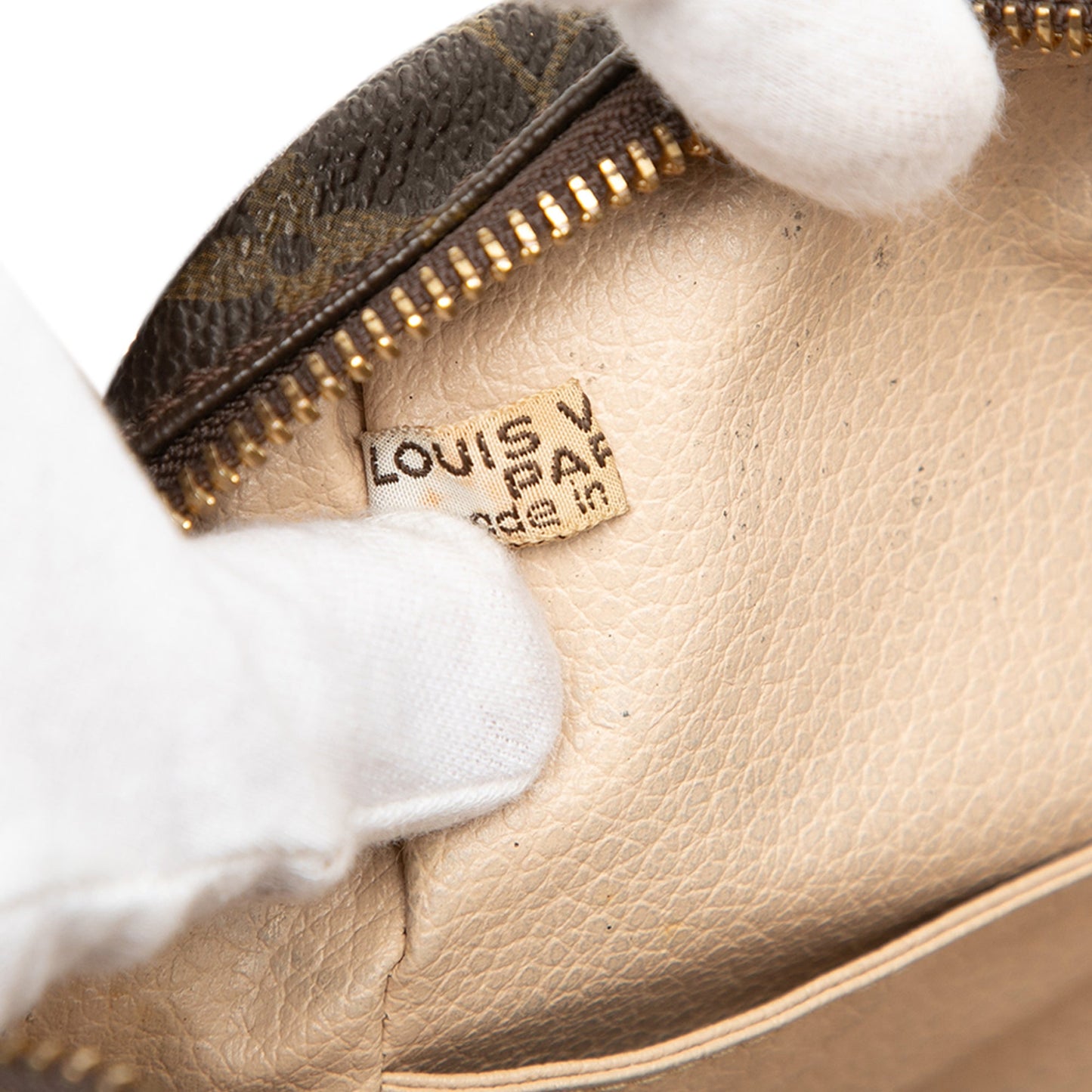 Louis Vuitton Monogram Trousse Toilette 28