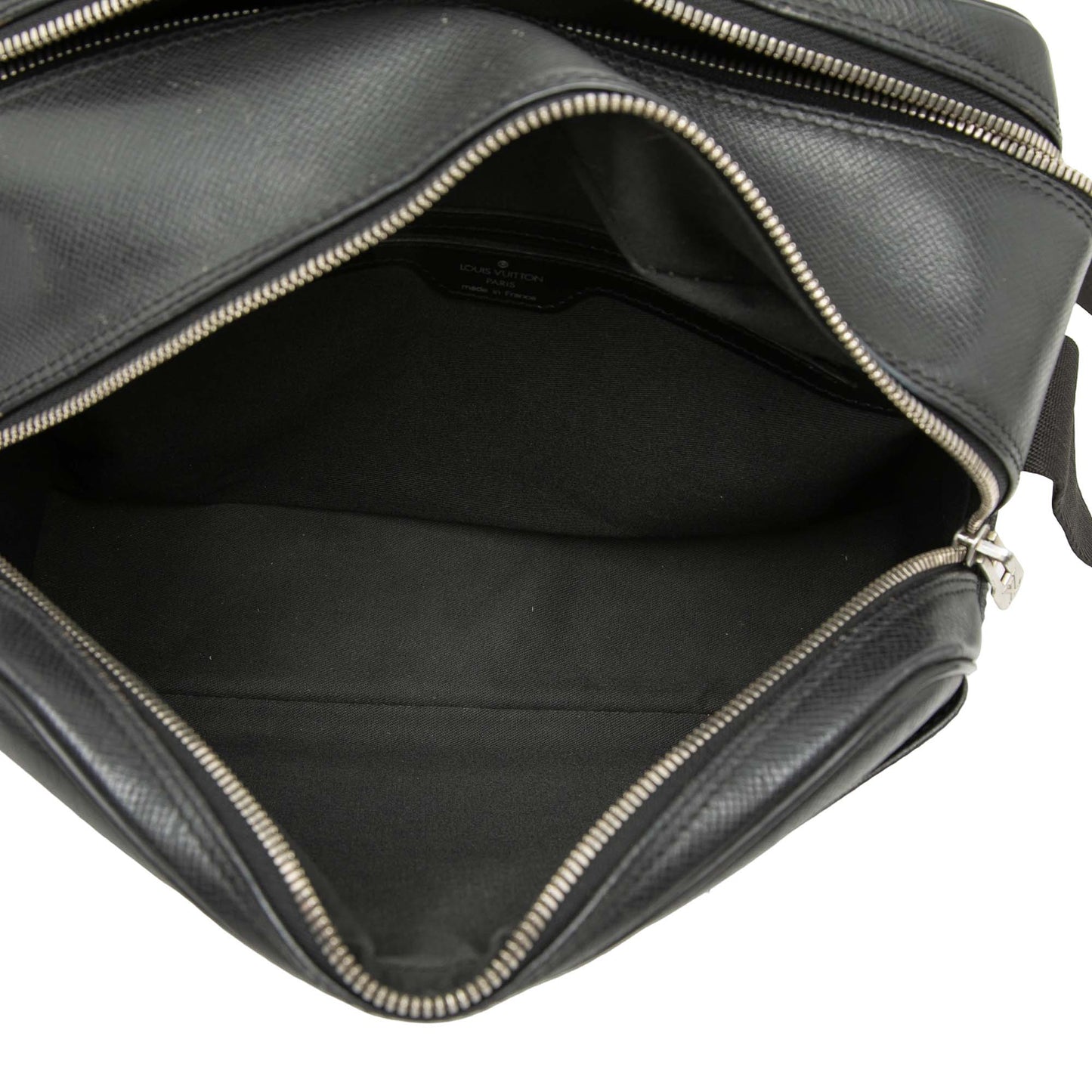 Louis Vuitton Taiga Reporter PM