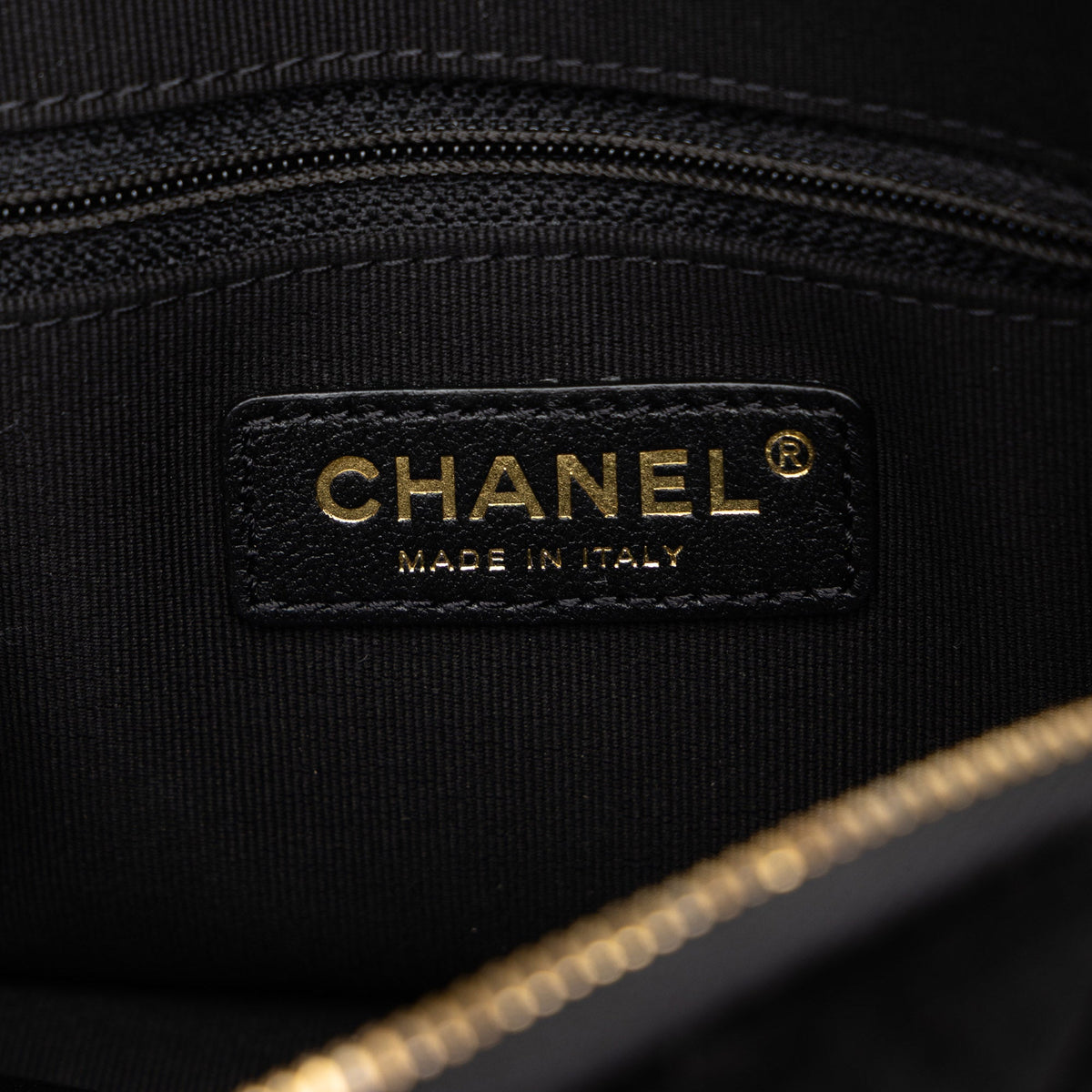 Chanel Quilted Velvet Coco Clutch With Chain — Black
