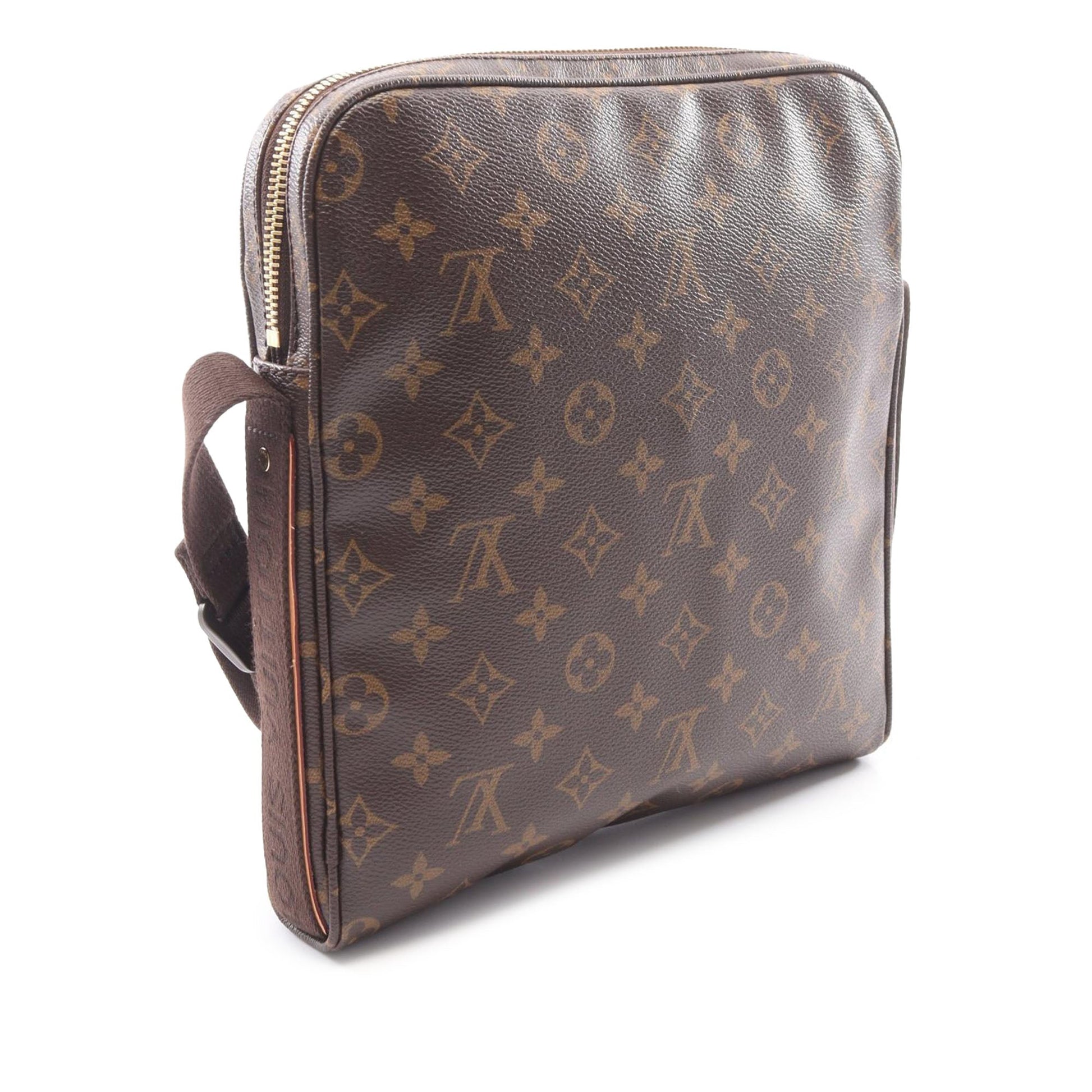 Louis Vuitton Monogram Trotteur Beaubourg