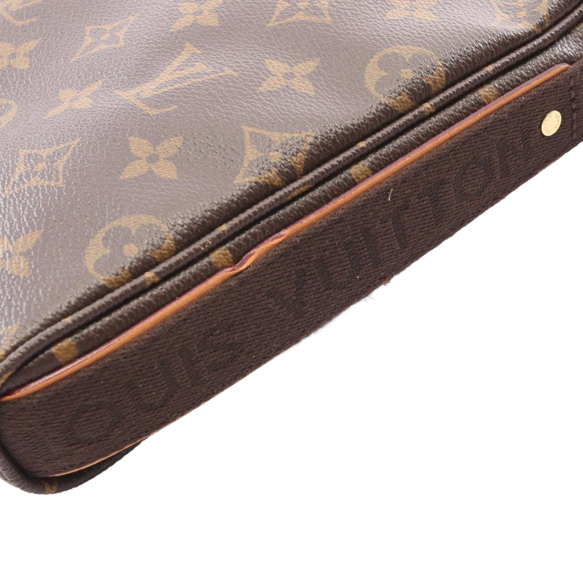 Louis Vuitton Monogram Trotteur Beaubourg