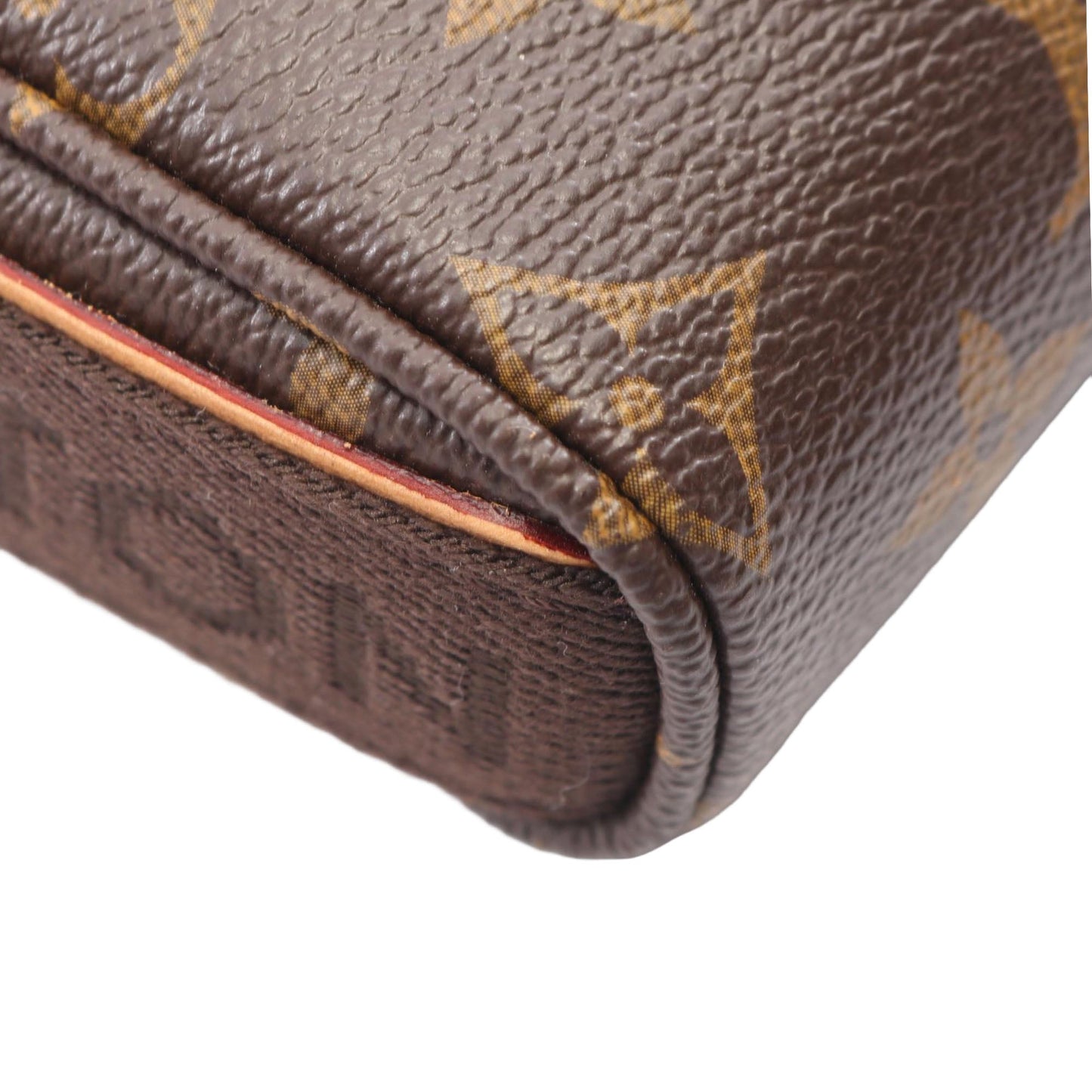 Louis Vuitton Monogram Trotteur Beaubourg