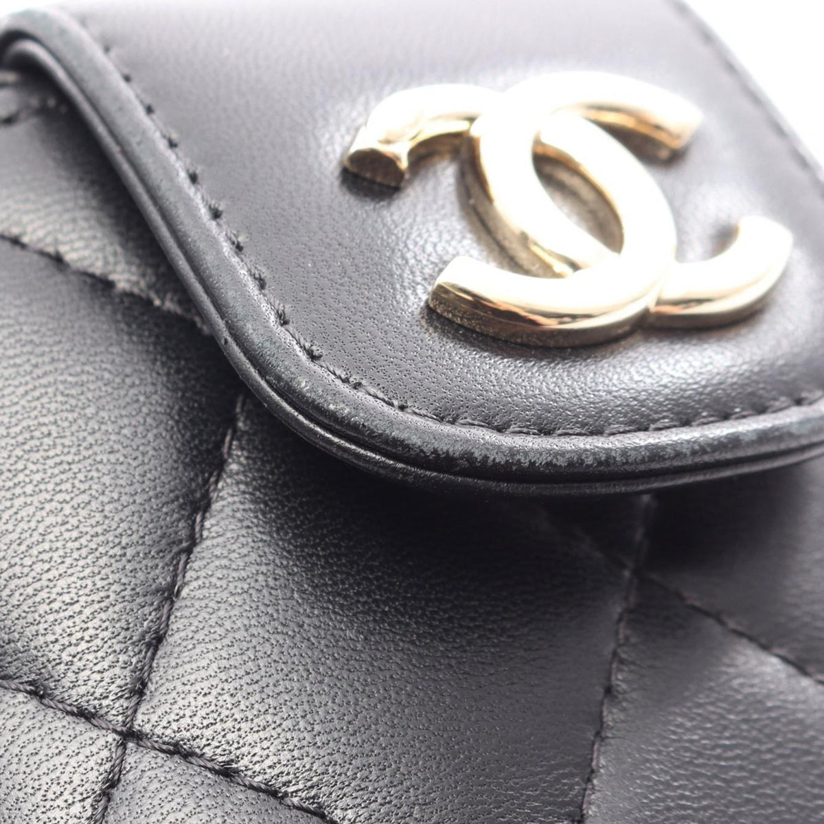 Chanel Mini Quilted Lambskin Round Vanity Case with Chain