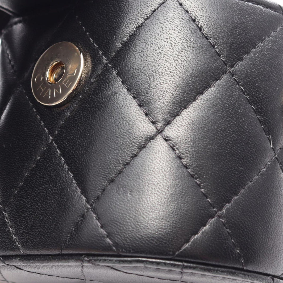 Chanel Mini Quilted Lambskin Round Vanity Case with Chain