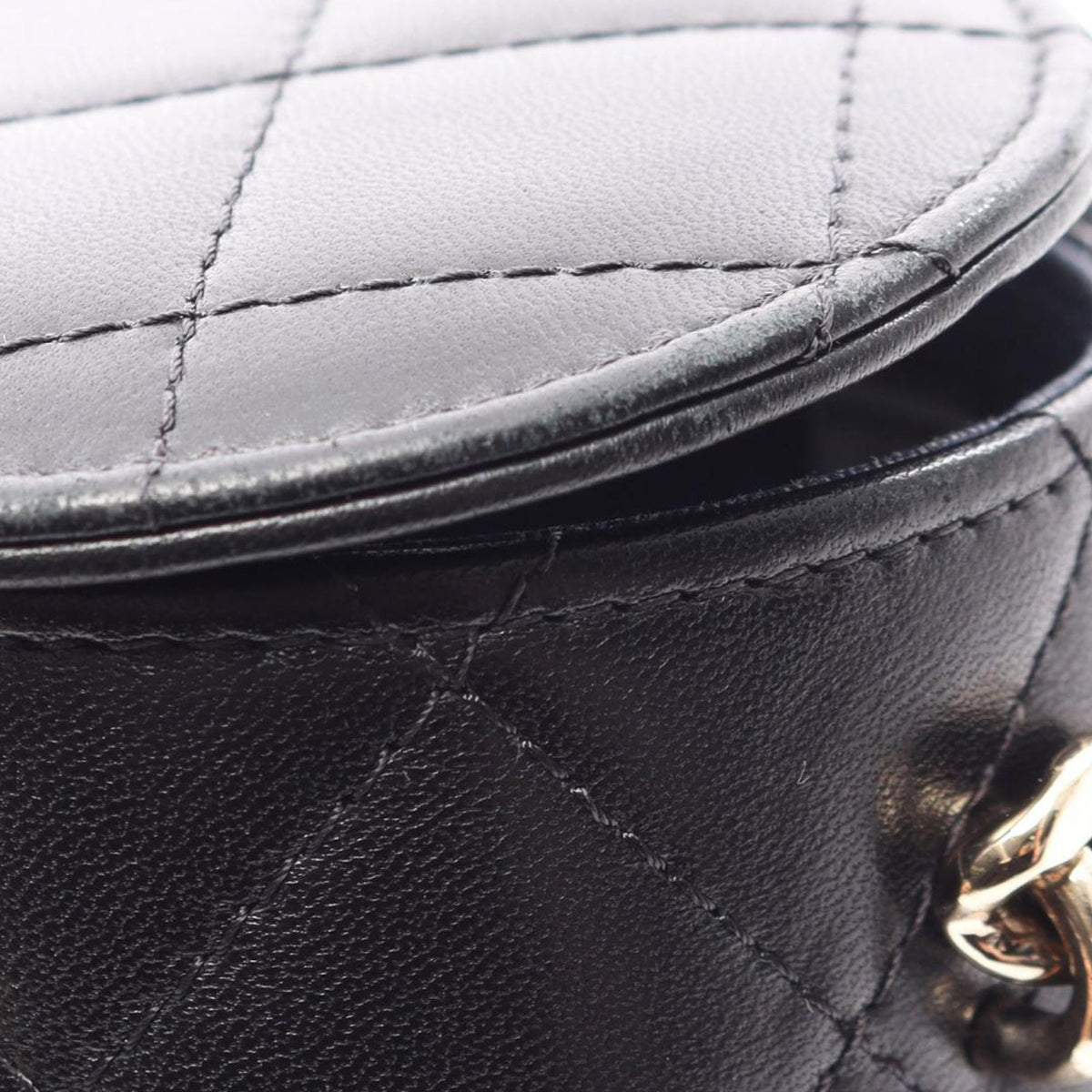 Chanel Mini Quilted Lambskin Round Vanity Case with Chain