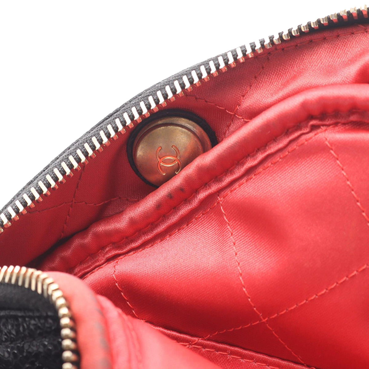 Chanel CC Quilted Lambskin Diamond Clutch with Chain
