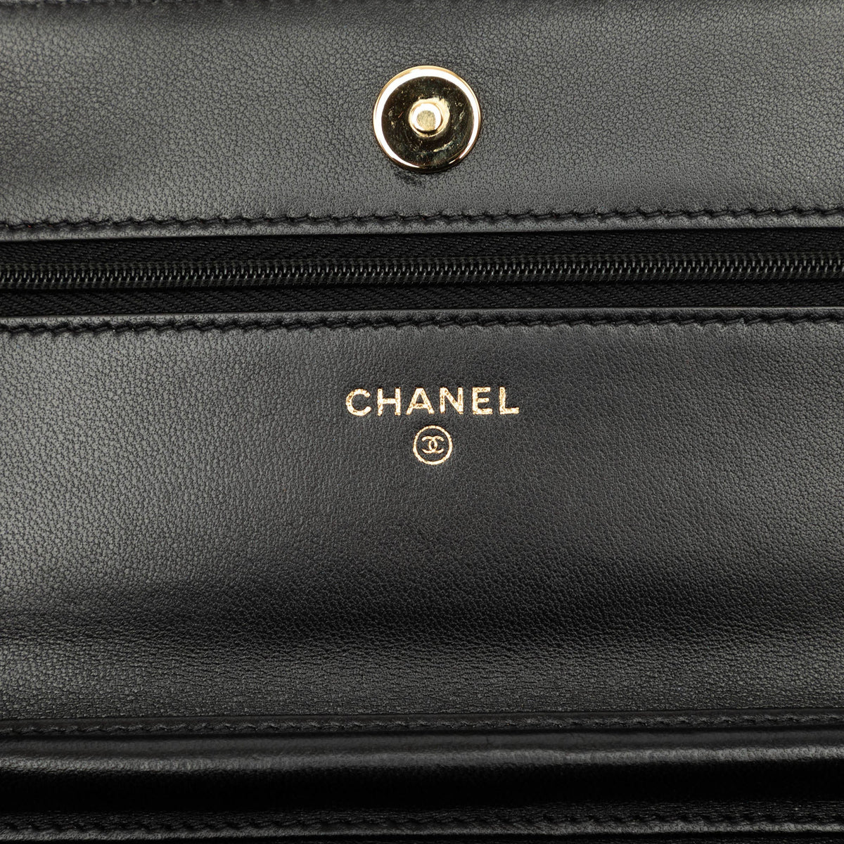 Chanel CC Quilted Lambskin Wallet On Chain — Black