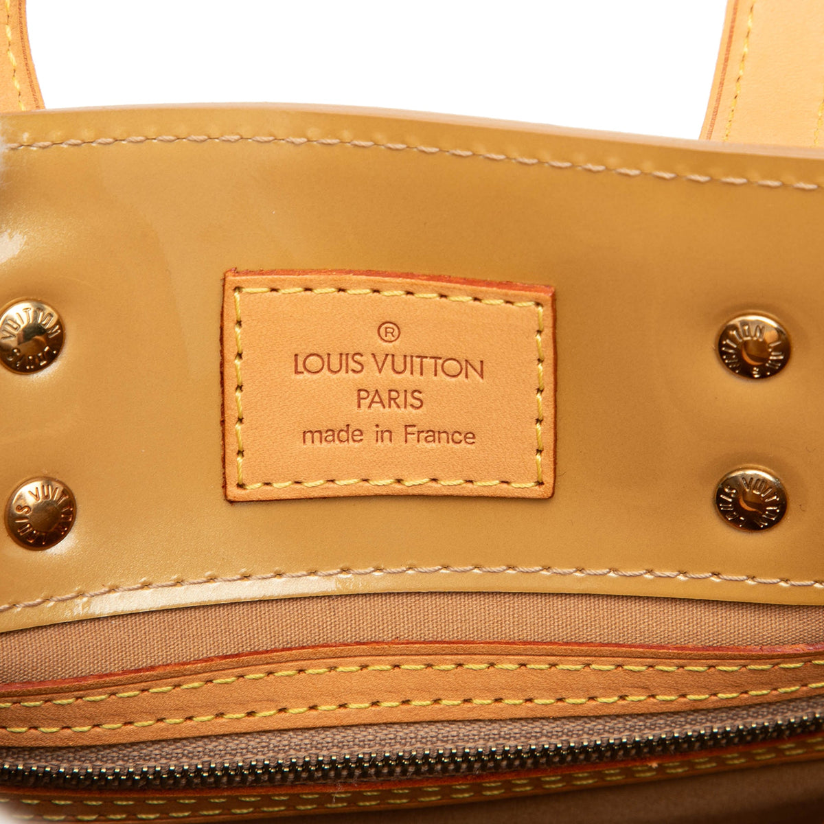Louis Vuitton Monogram Vernis Reade PM — Beige