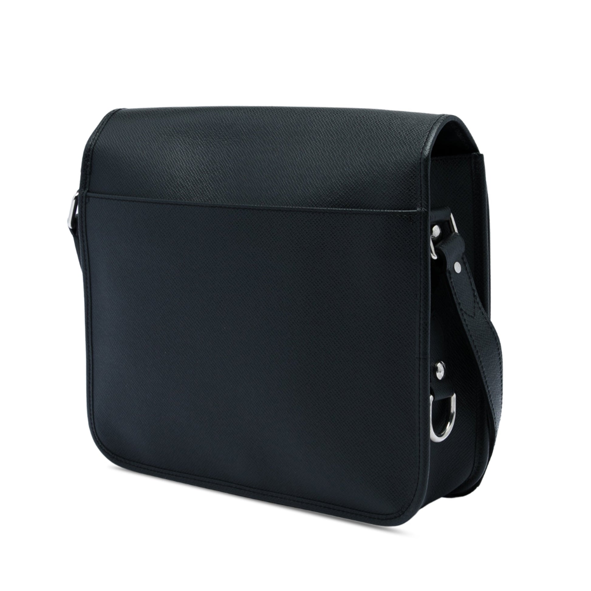 Louis Vuitton Taiga Andrei