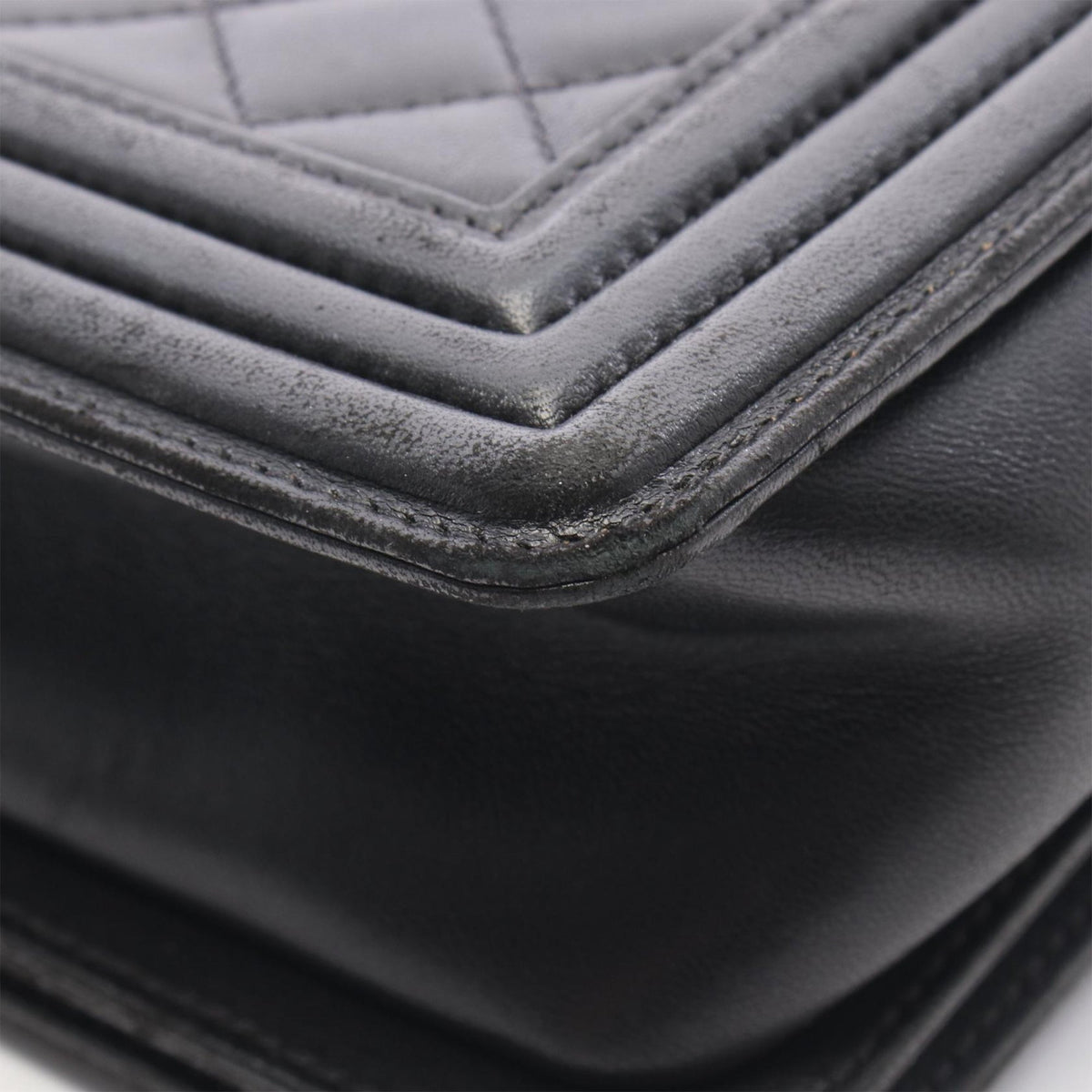 Chanel Large Quilted Lambskin Boy Flap — Black