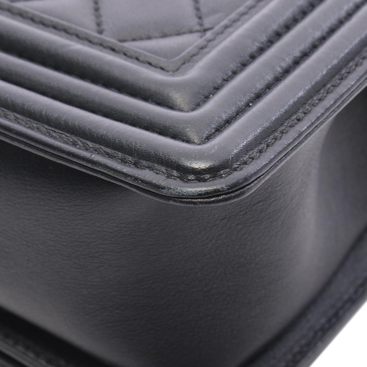 Chanel Old Medium Quilted Lambskin Boy Flap
