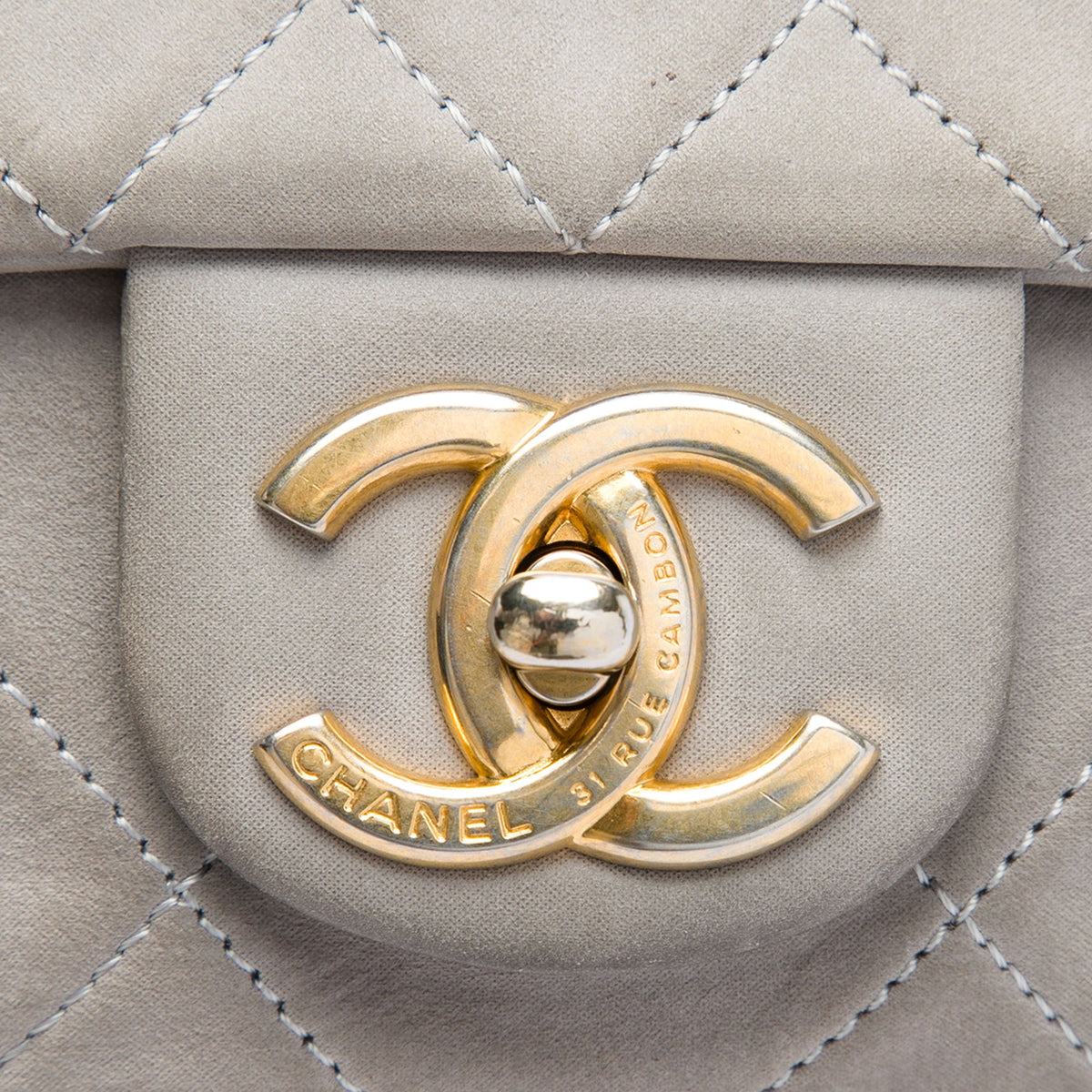 Chanel Large Quilted Iridescent Calfskin Chic Quilt Flap — Gray