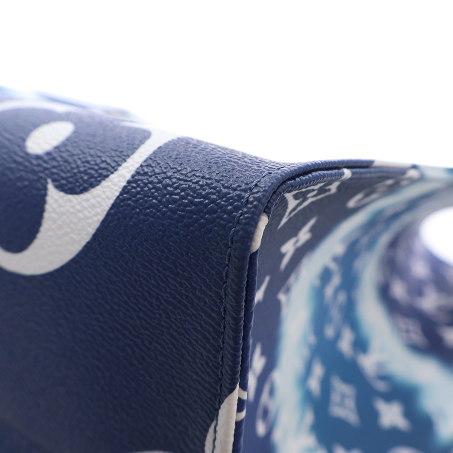Louis Vuitton Monogram Escale OntheGo GM
