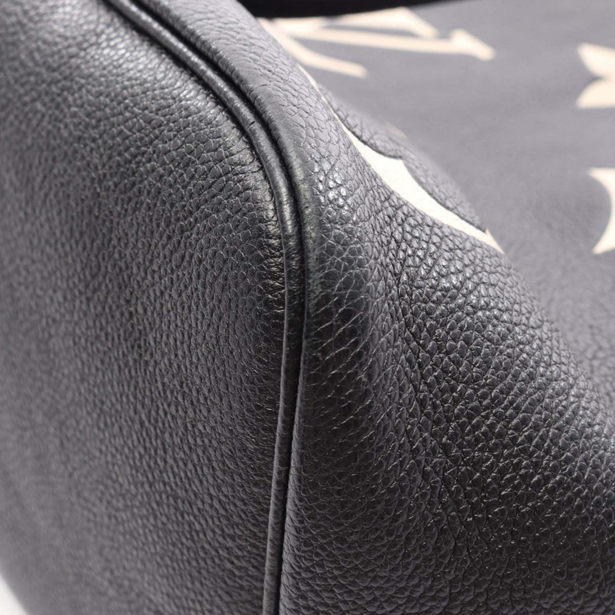 Louis Vuitton Bicolor Monogram Giant Empreinte Neverfull MM — Black