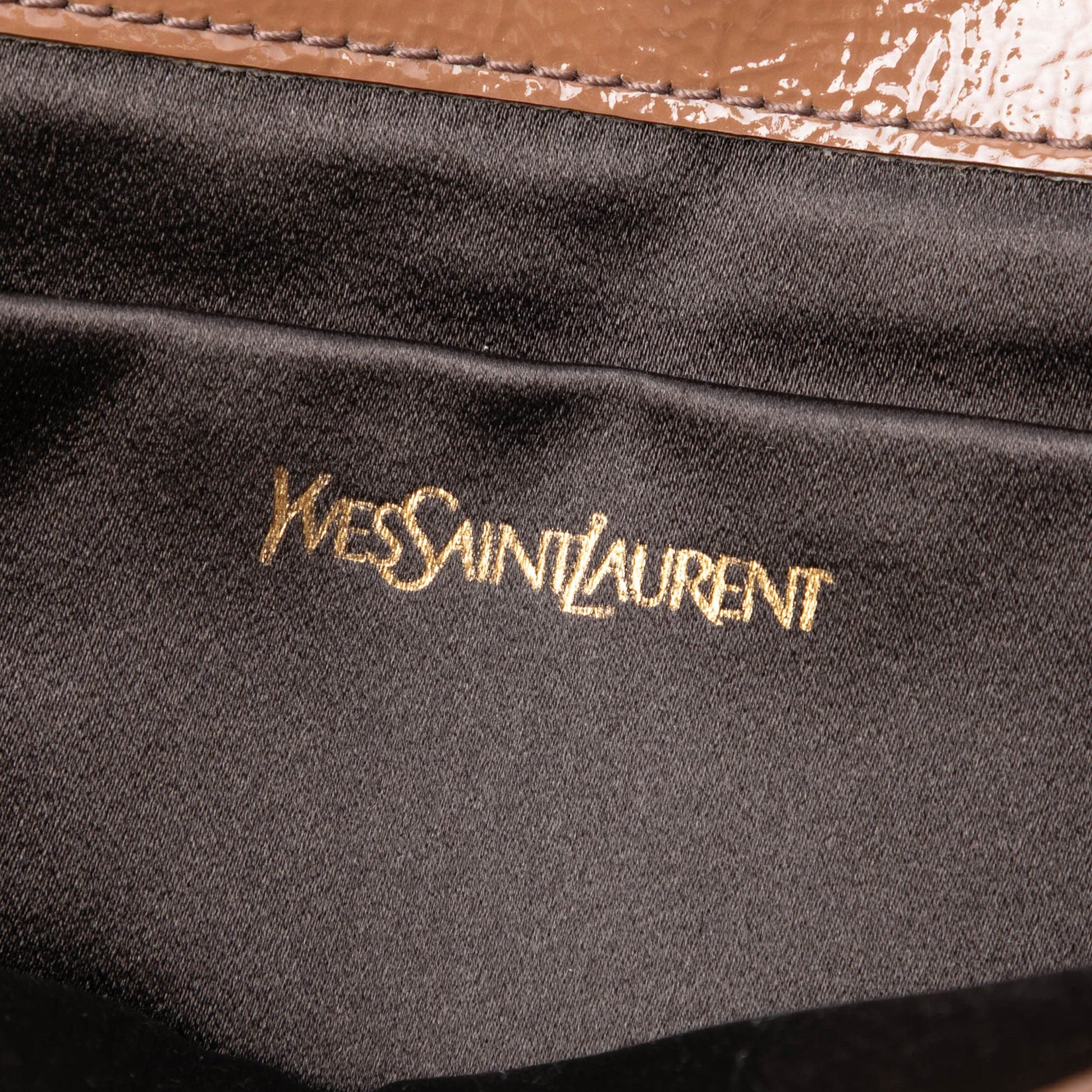 Large Textured Patent Monogram Belle De Jour Clutch