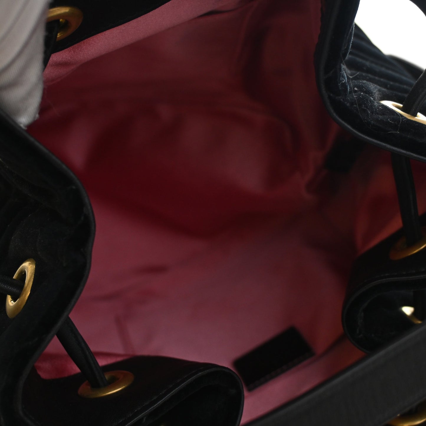 Gucci GG Marmont 2.0 Matelasse Velvet Bucket Bag