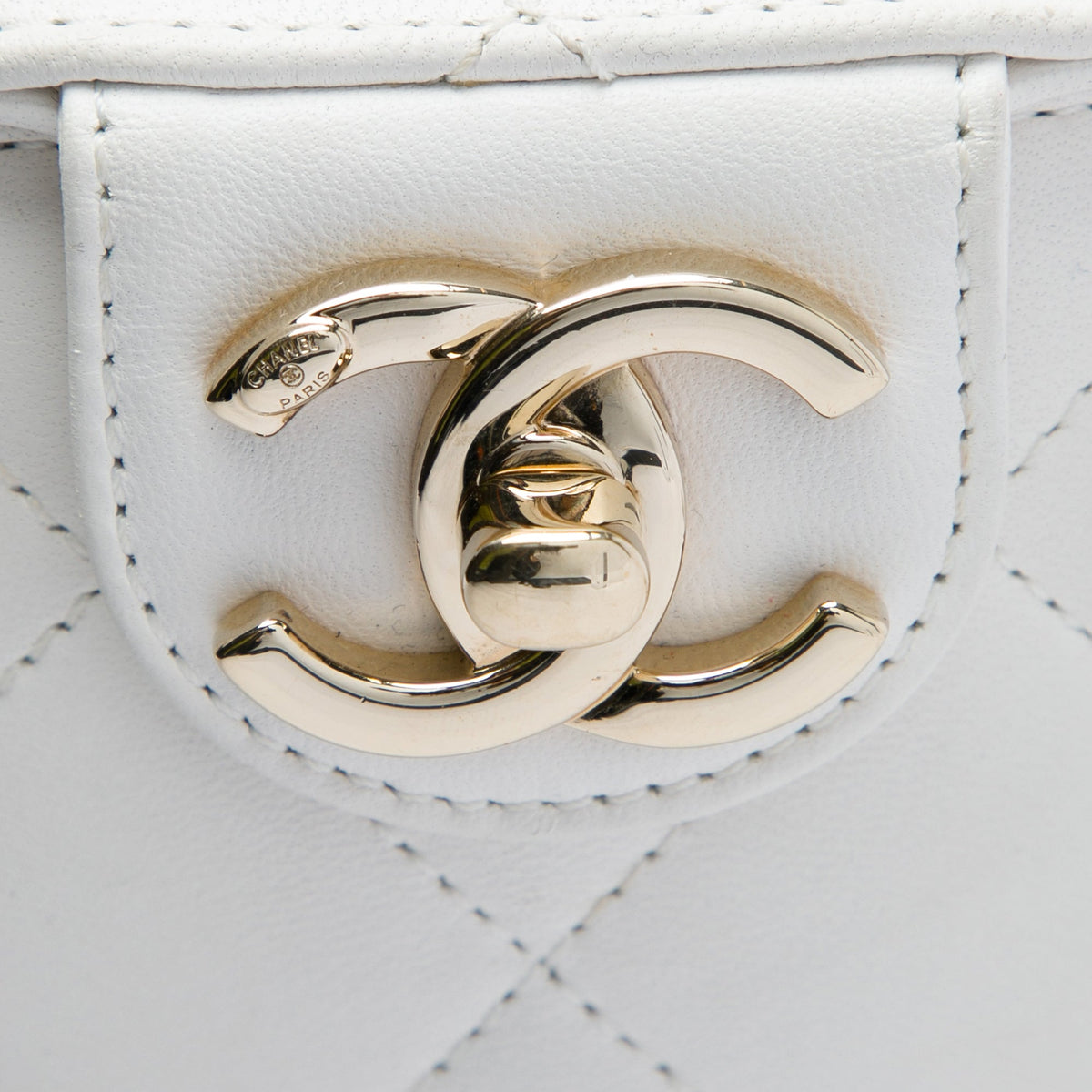 Chanel CC Lambskin Elegant Chain Vanity Case
