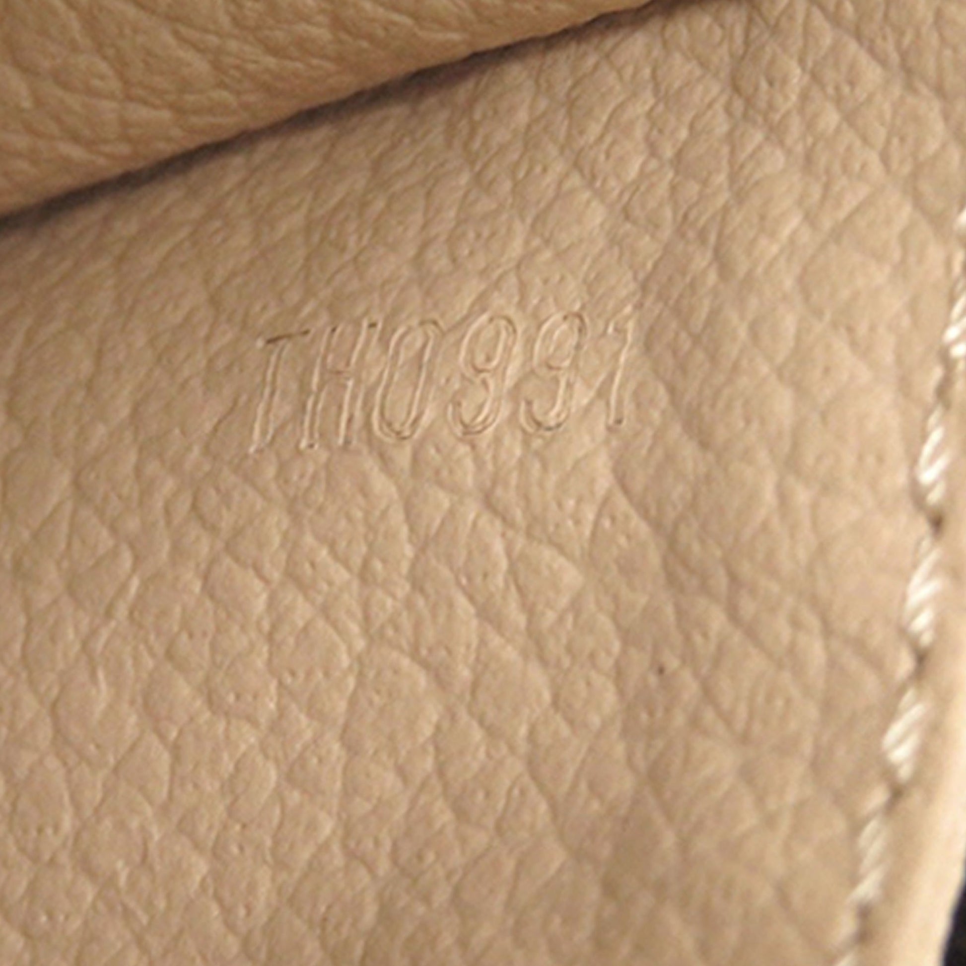 Louis Vuitton Monogram Trousse Toilette 23
