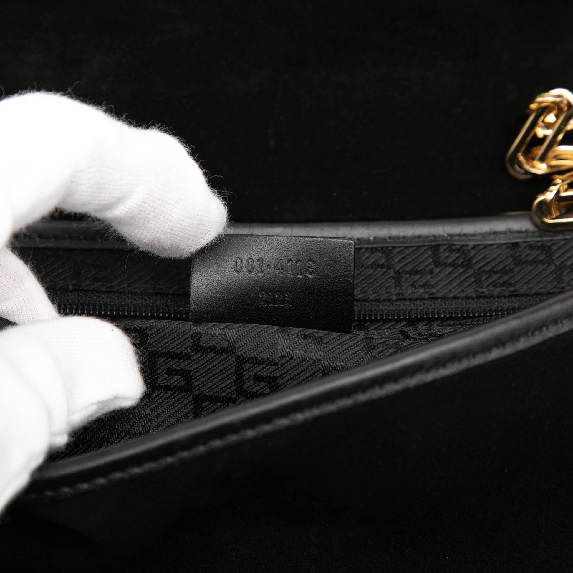Gucci Suede Tiger Head Shoulder Bag