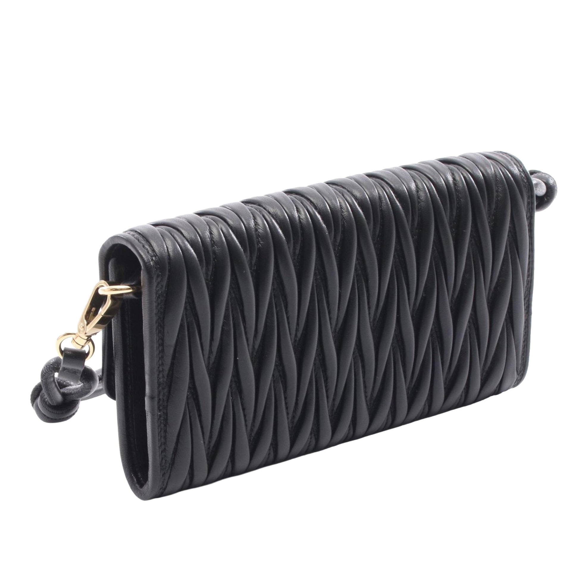 Miu Miu Matellase Nappa Wallet On Chain