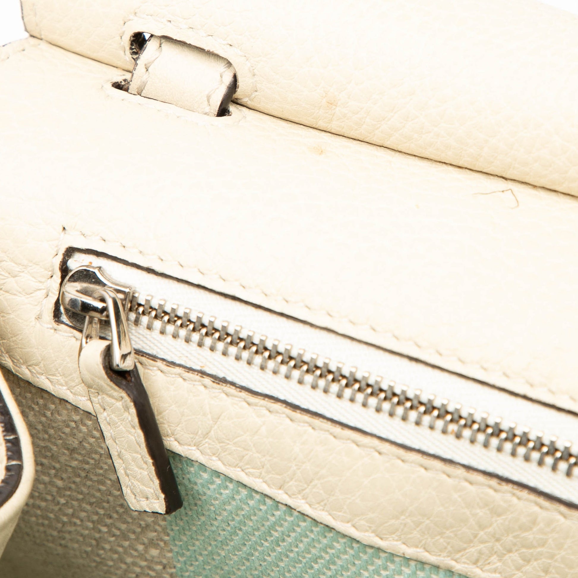 Gucci Medium Leather Bamboo Daily Crossbody