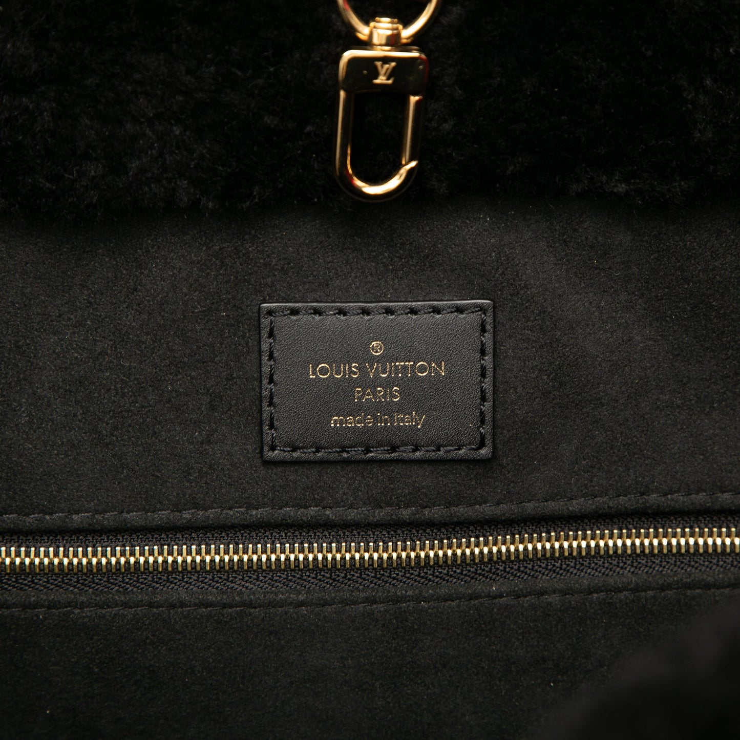 Louis Vuitton Monogram Giant Shearling Teddy Onthego GM