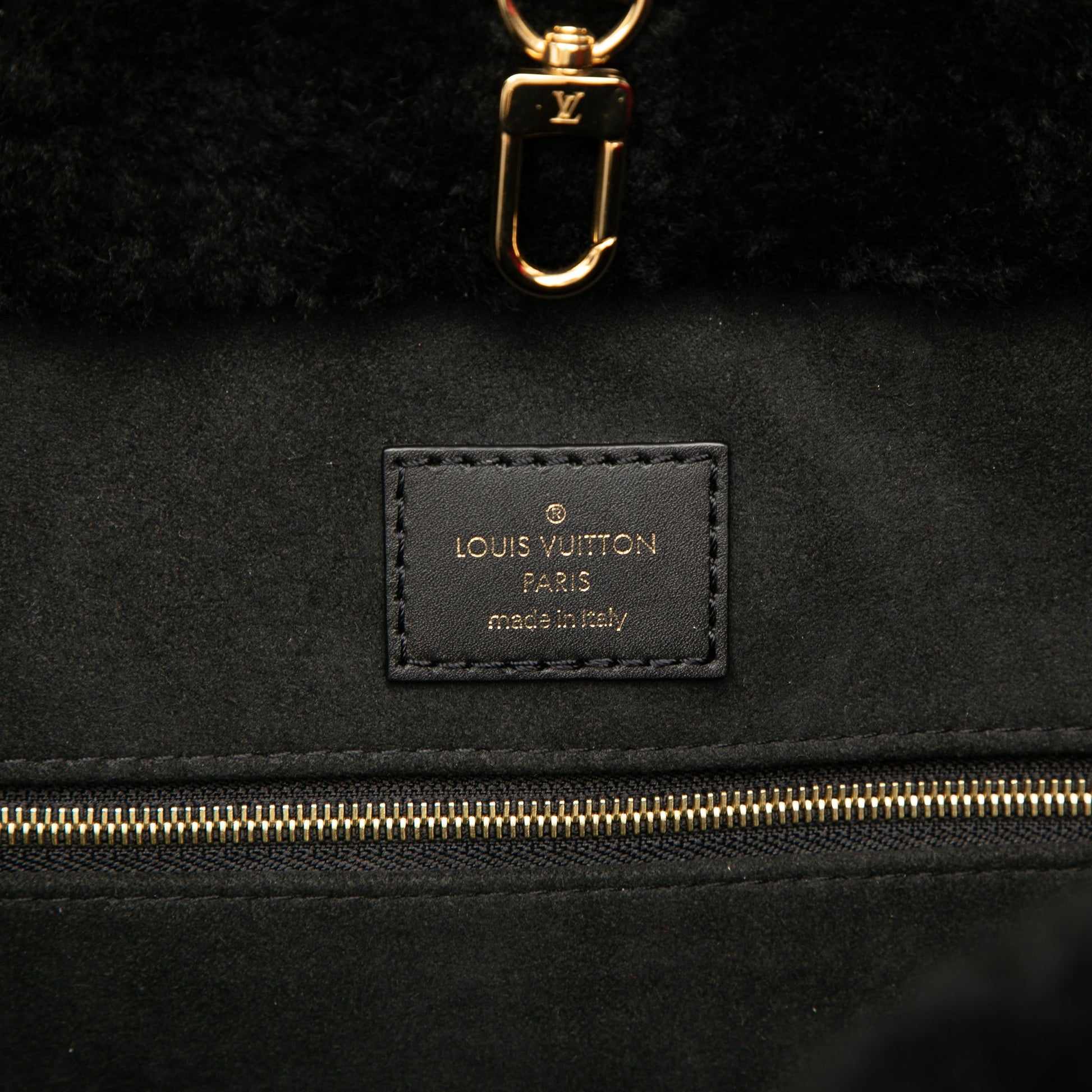 Louis Vuitton Monogram Giant Shearling Teddy Onthego GM