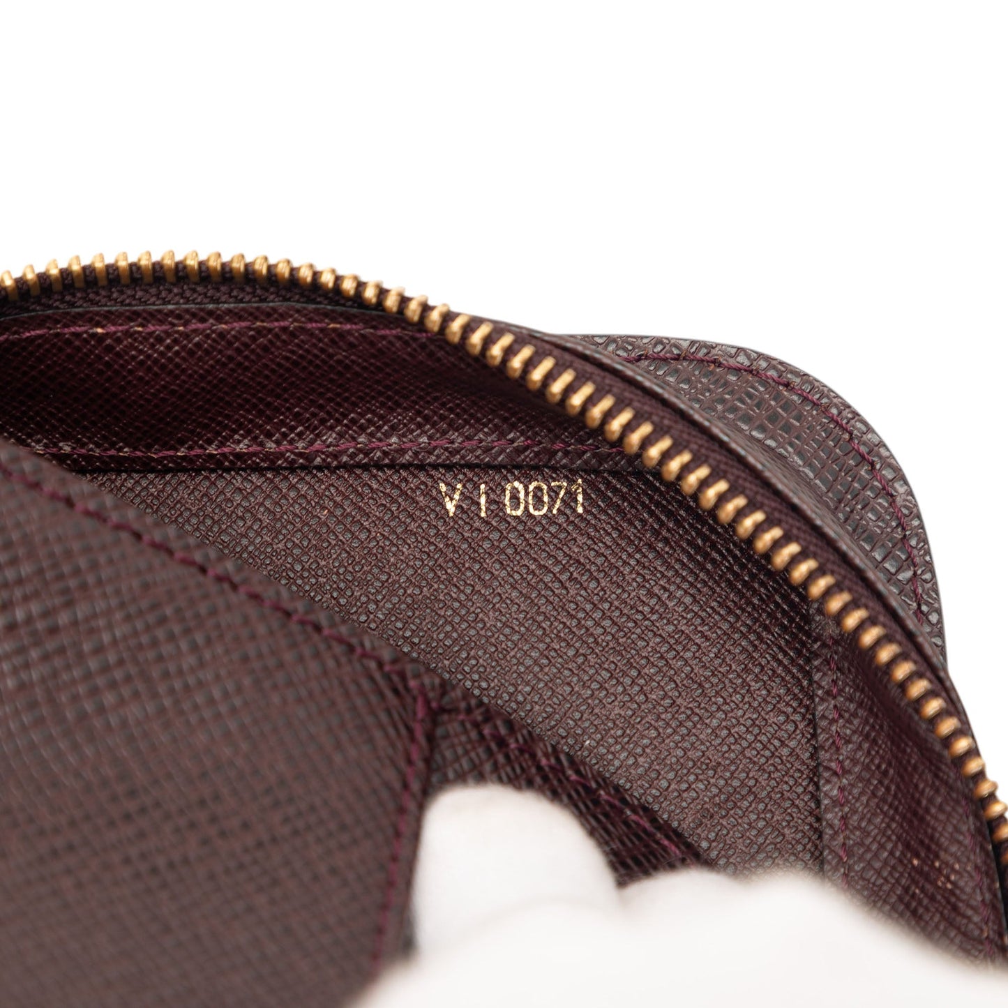Louis Vuitton Taiga Pochette Baikal