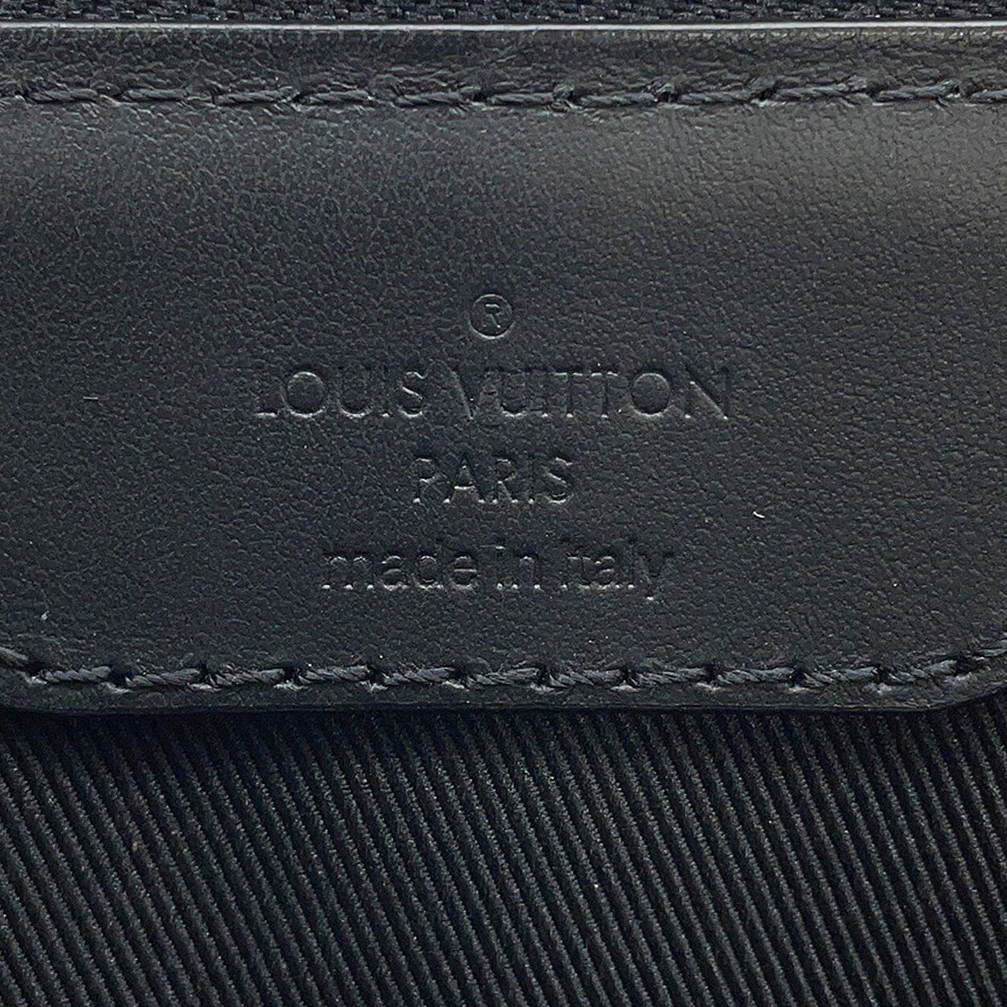 Louis Vuitton Monogram Taurillon Sac Plat Cross
