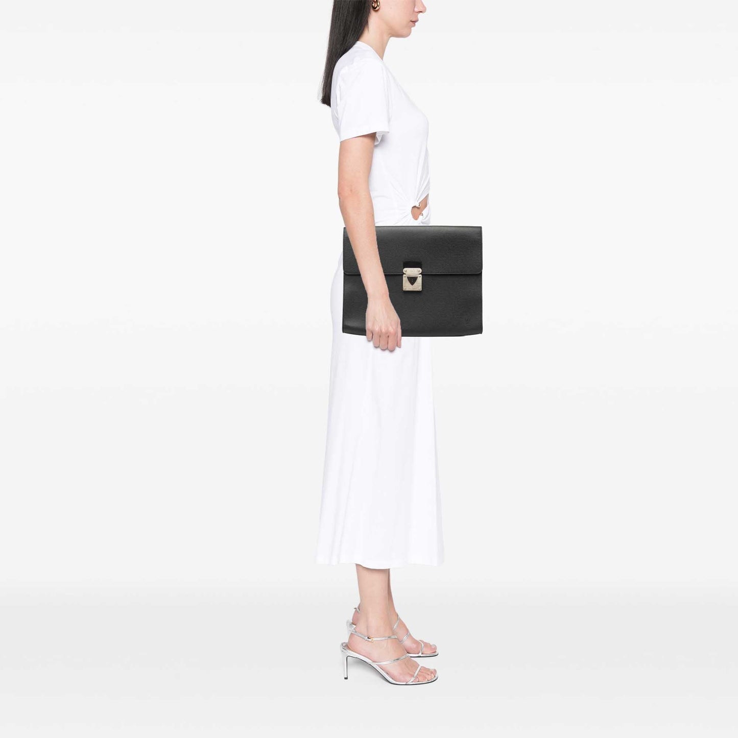 Louis Vuitton Taiga Minuto