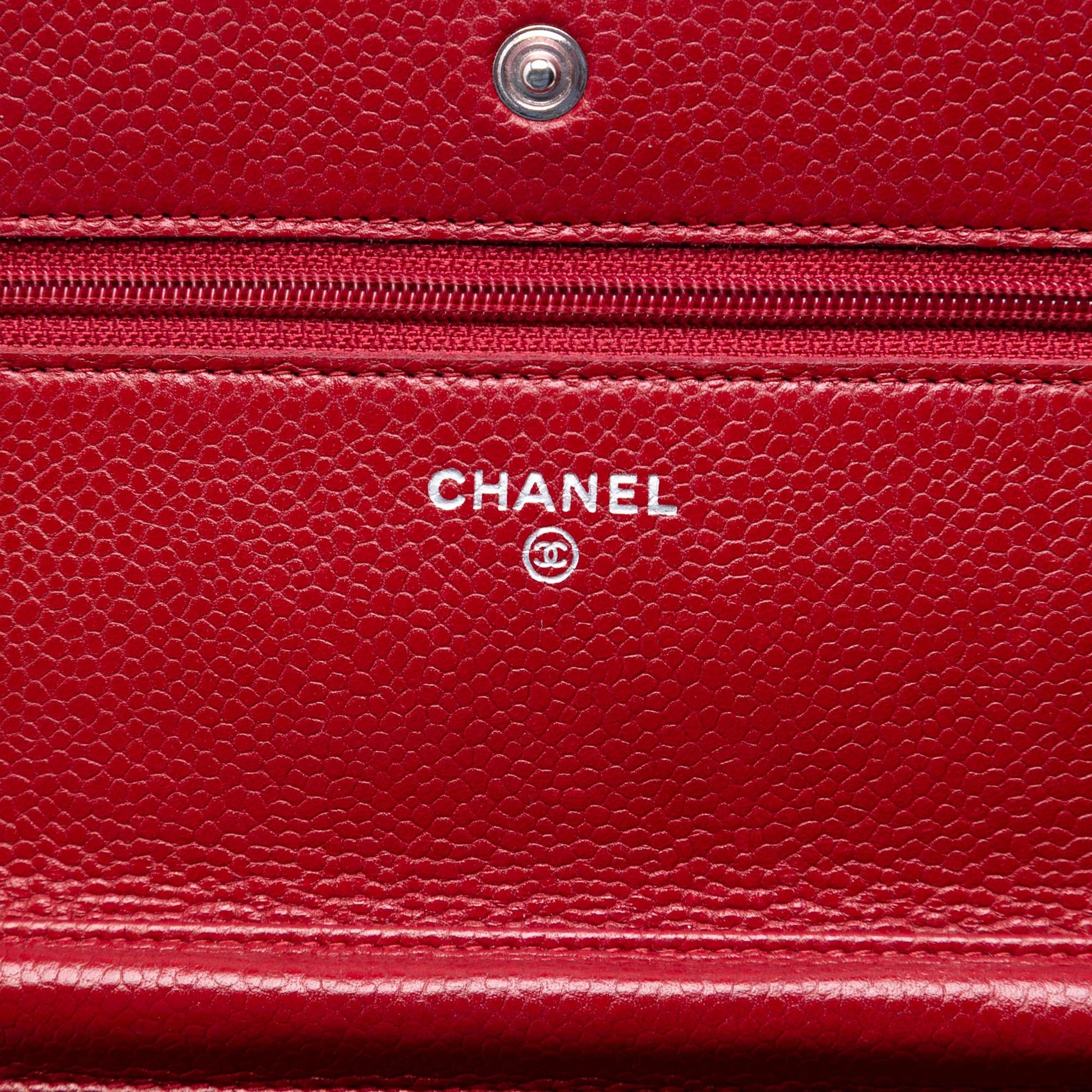 CC Quilted Caviar Wallet on Chain