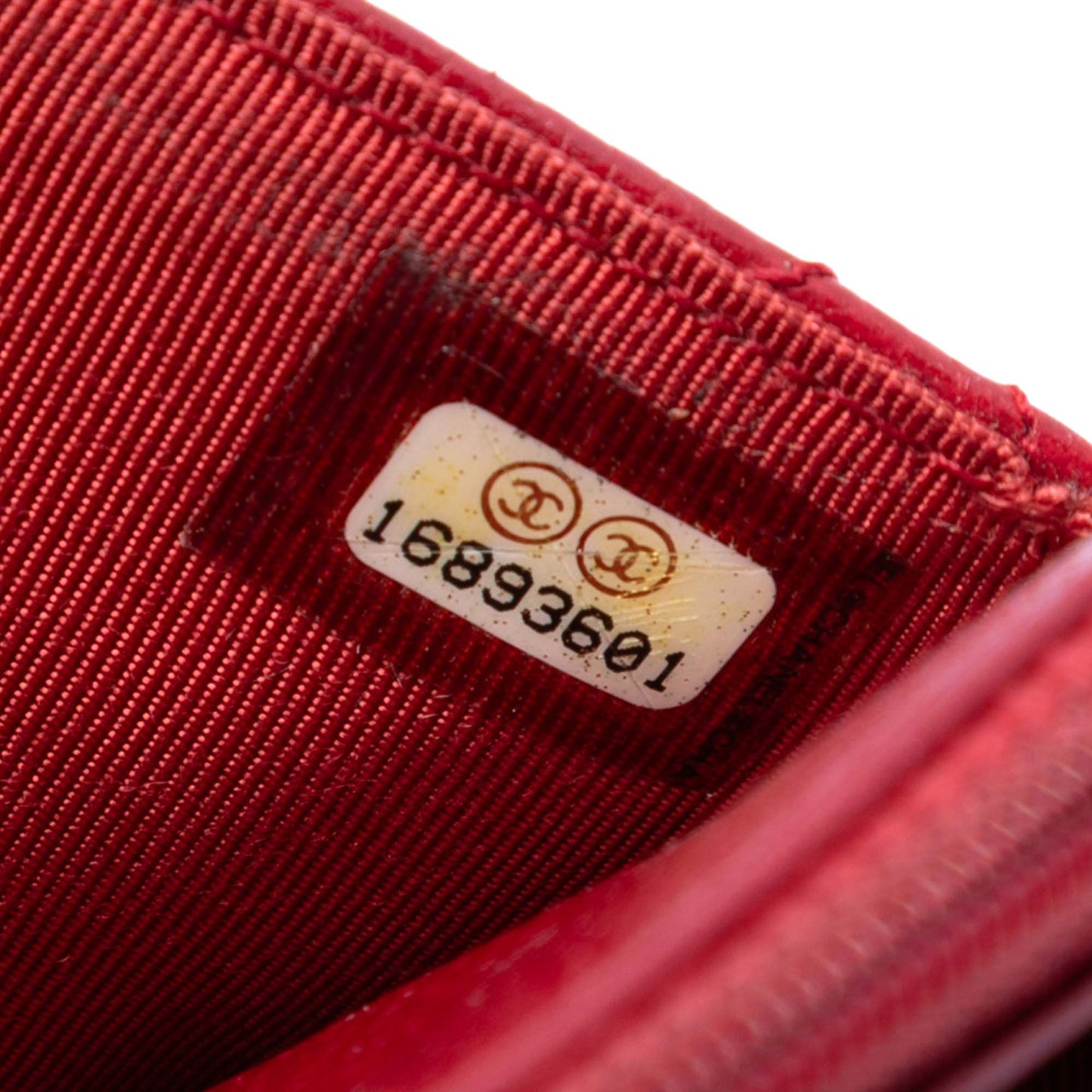 CC Quilted Caviar Wallet on Chain