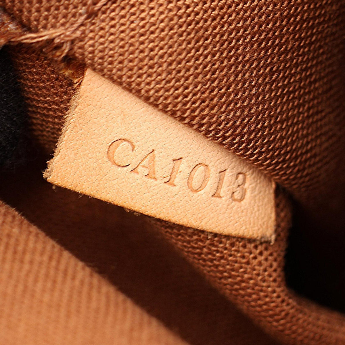 Louis Vuitton Monogram Abbesses — Brown