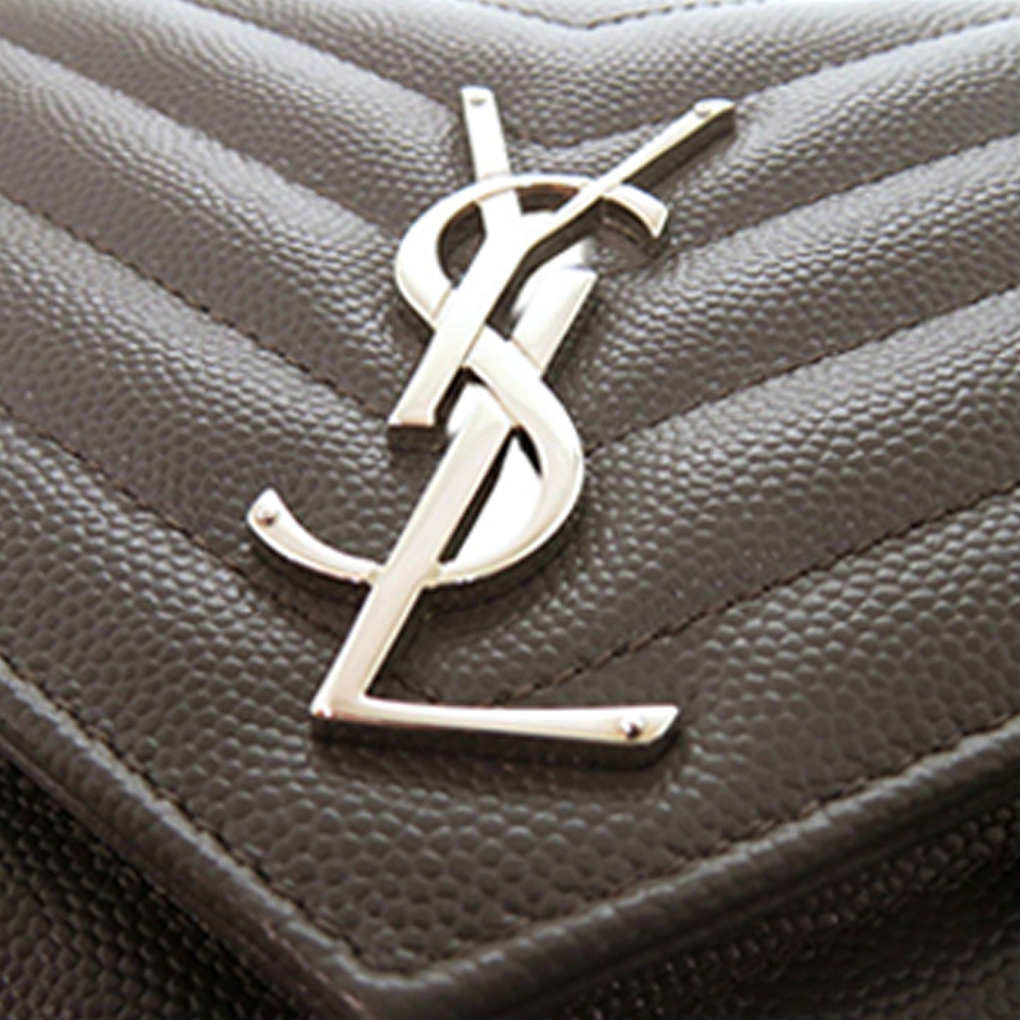 Saint Laurent Grain De Poudre Matelasse Chevron Classic Cassandre Chain Wallet